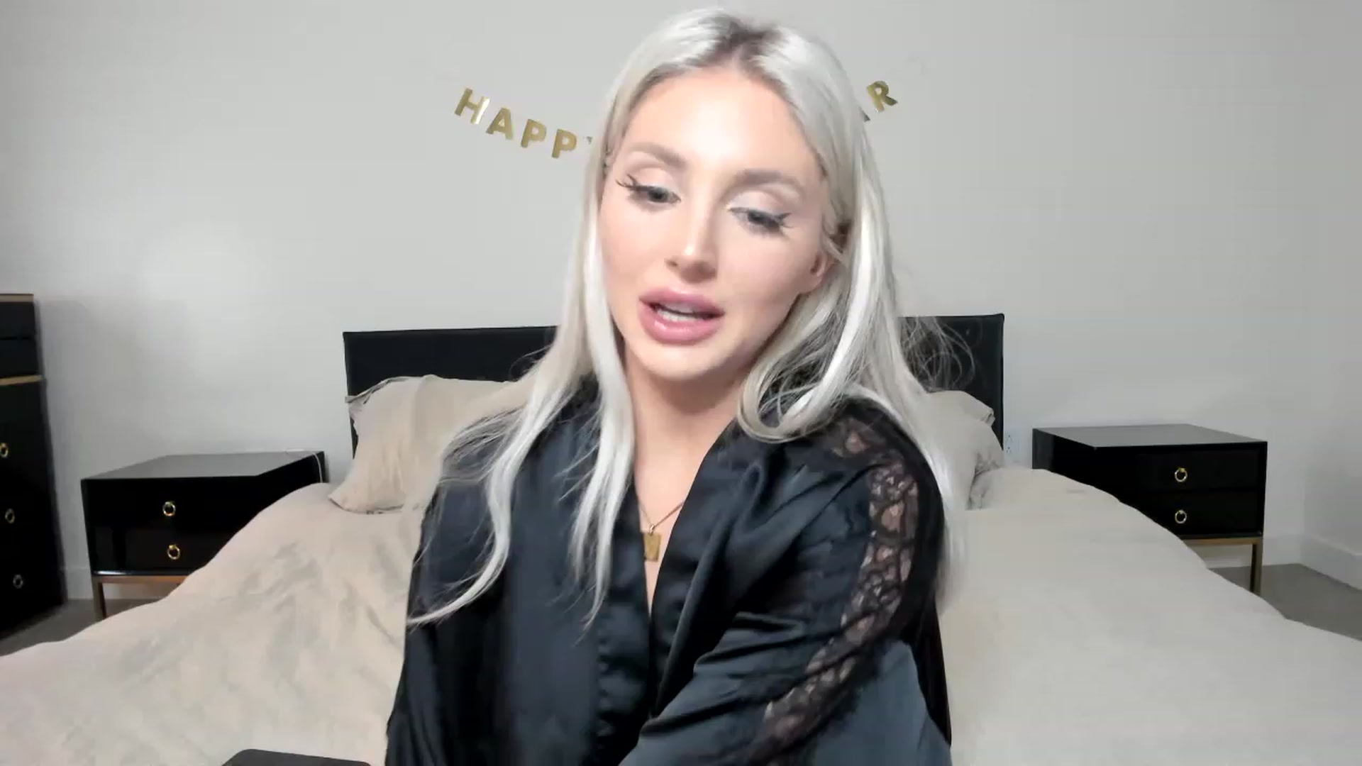 Gallery image thumbnail from KayleyGunner's myfreecams stream on, 01/02/2023, 05:59 image 5 of 20