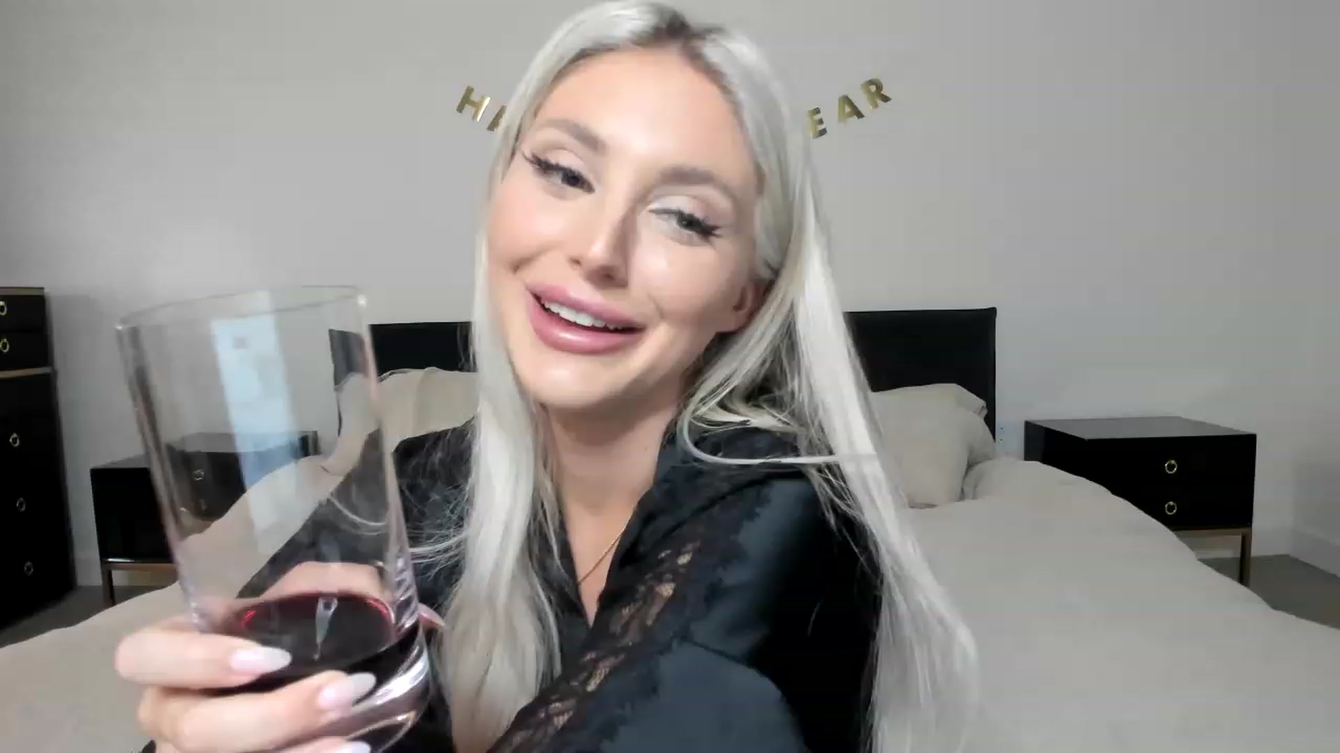Gallery image thumbnail from KayleyGunner's myfreecams stream on, 01/02/2023, 05:59 image 7 of 20