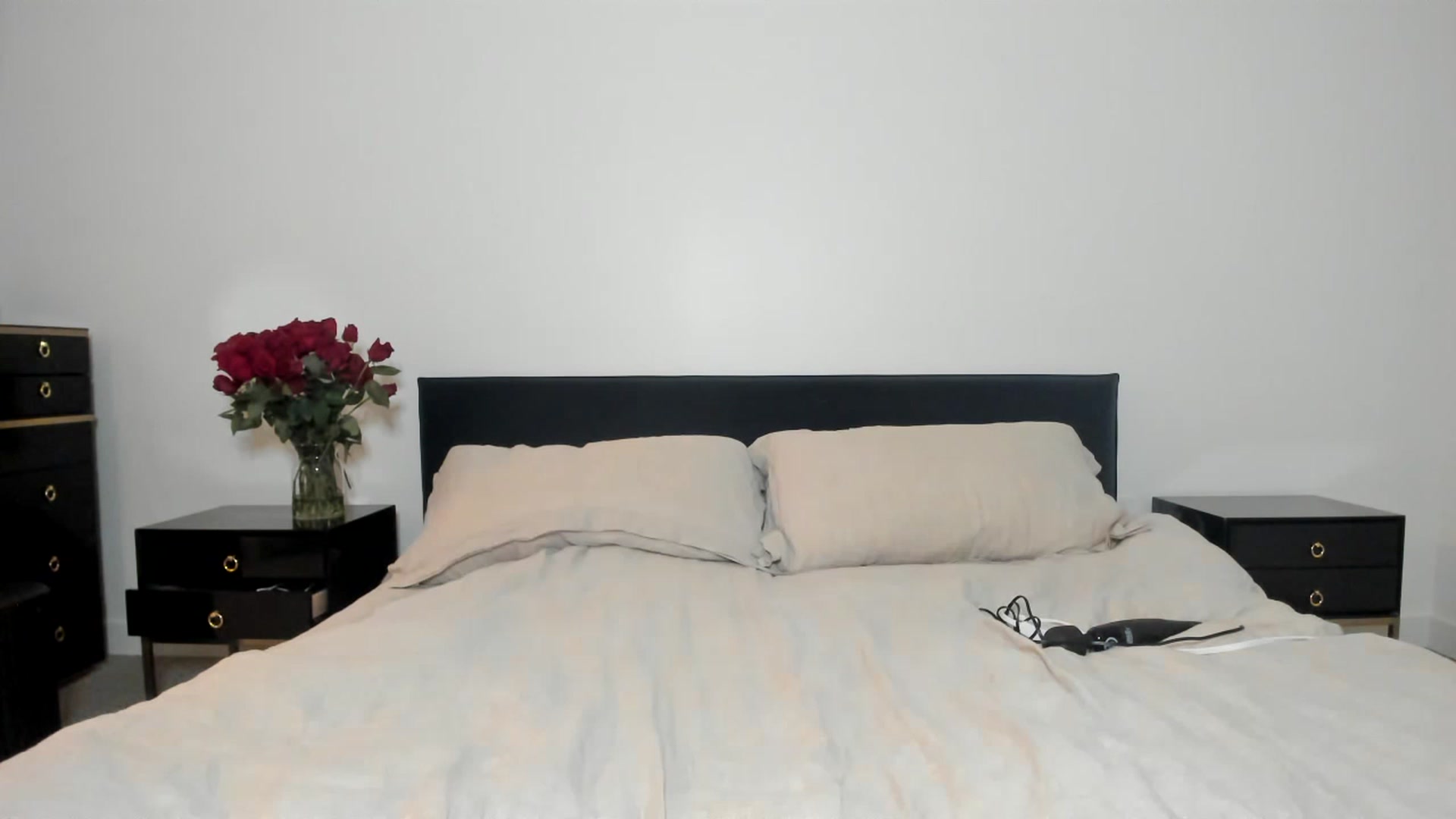 Gallery image thumbnail from KayleyGunner's myfreecams stream on, 02/08/2023, 04:54 image 18 of 20