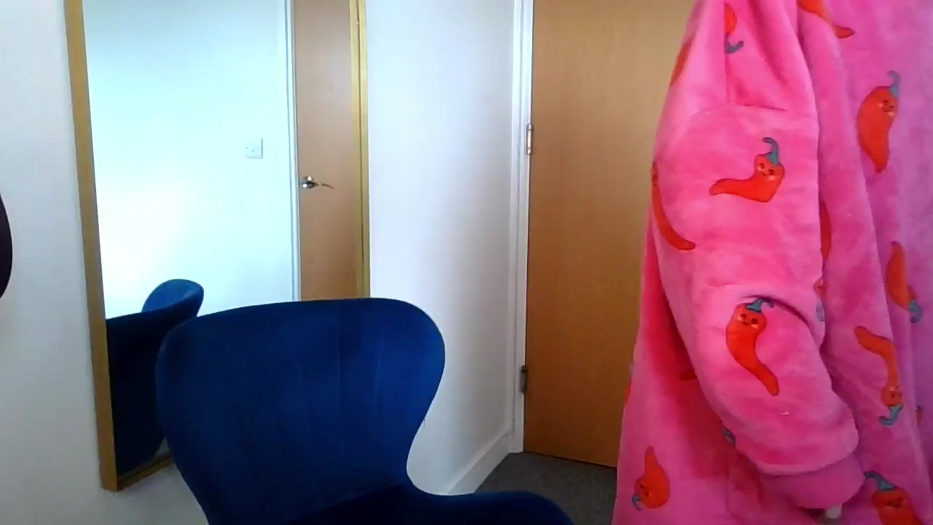 Gallery image thumbnail from KayleyxEmily's myfreecams stream on, 06/18/2024, 12:25 image 19 of 20