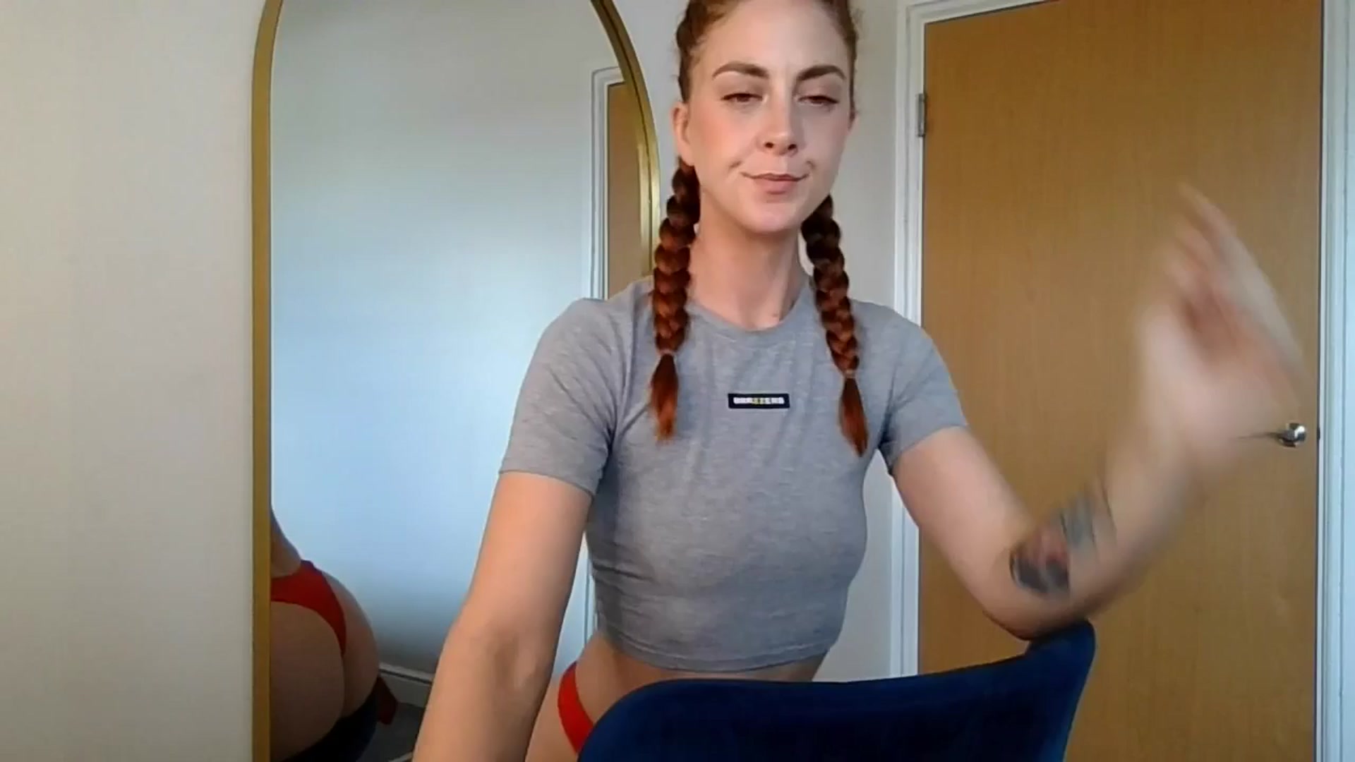 Gallery image thumbnail from KayleyxEmily's myfreecams stream on, 06/19/2024, 14:59 image 17 of 20
