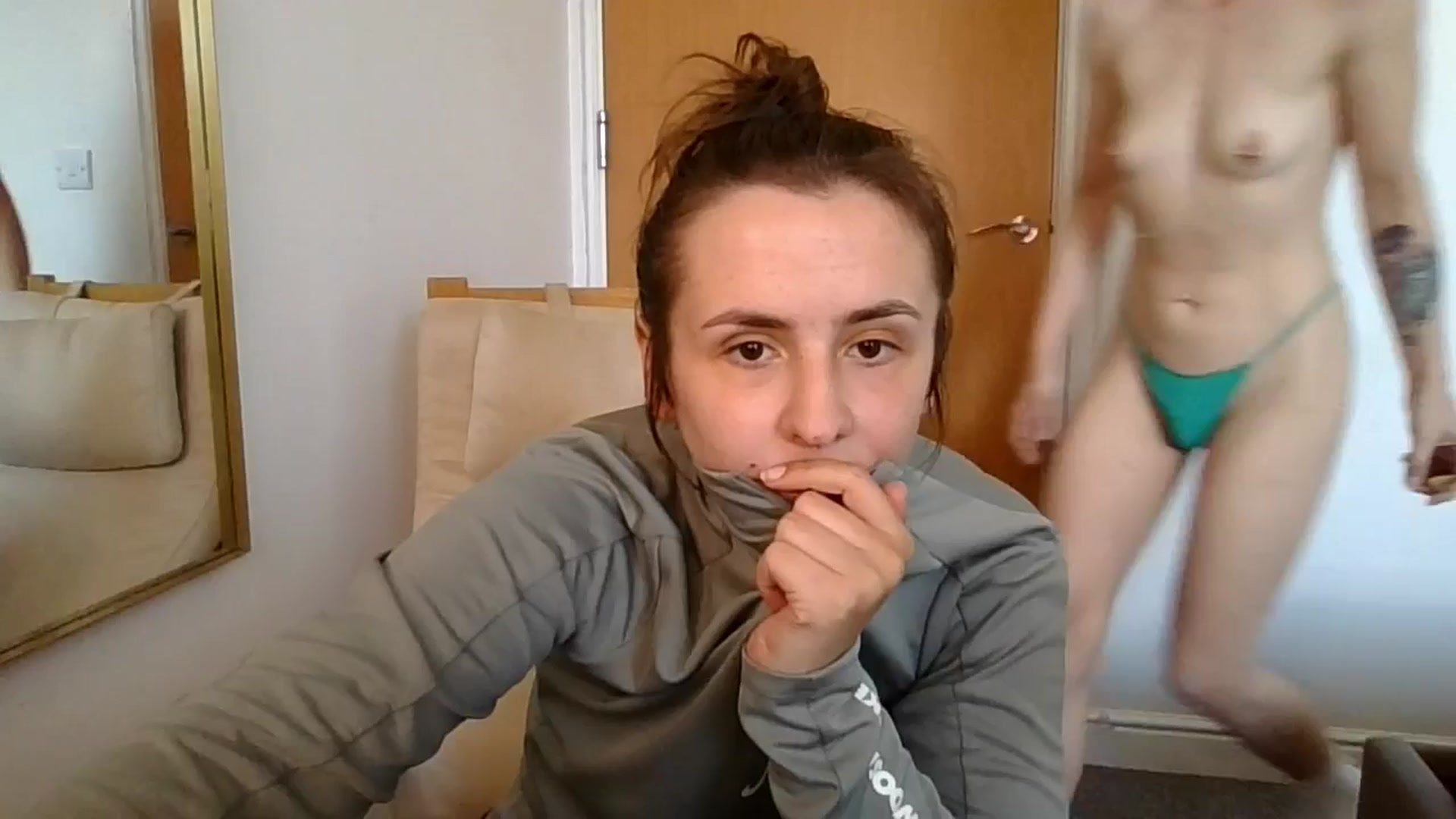 Gallery image thumbnail from KayleyxEmily's myfreecams stream on, 06/26/2024, 14:44 image 14 of 20