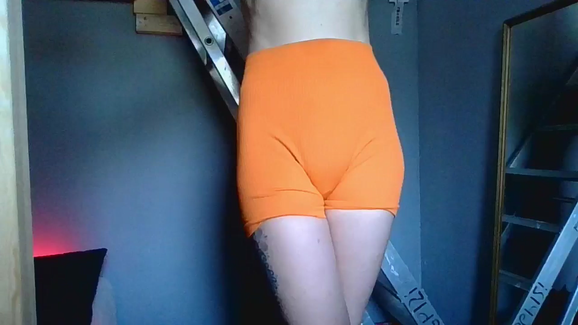 Gallery image thumbnail from KayleyxEmily's myfreecams stream on, 08/12/2024, 14:38 image 17 of 20