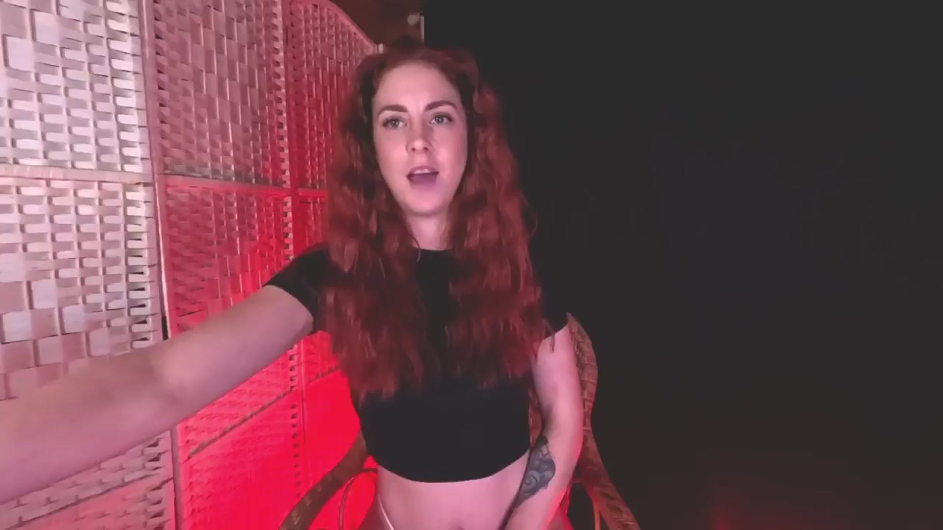 Gallery image thumbnail from KayleyxEmily's myfreecams stream on, 12/18/2024, 19:16 image 6 of 20
