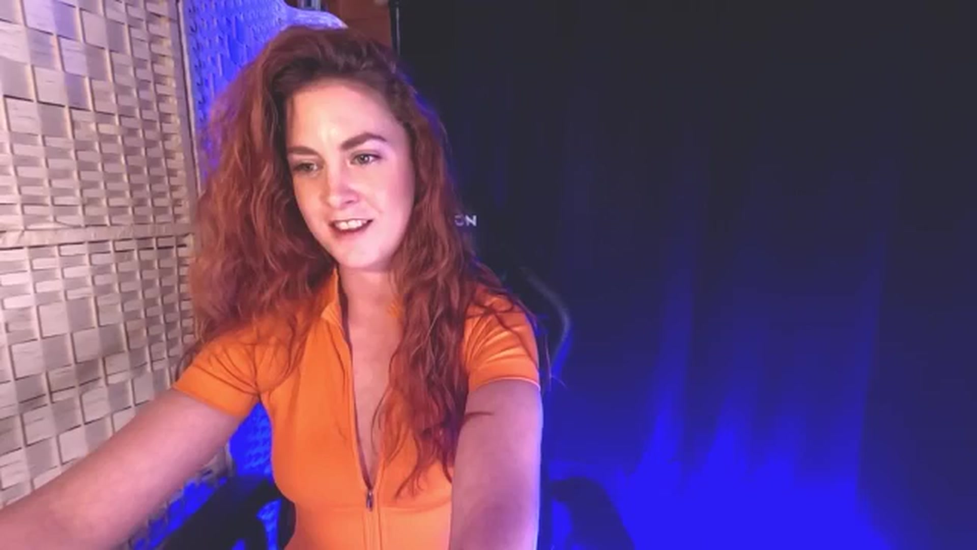 Gallery image thumbnail from KayleyxEmily's myfreecams stream on, 03/19/2025, 17:05 image 13 of 20