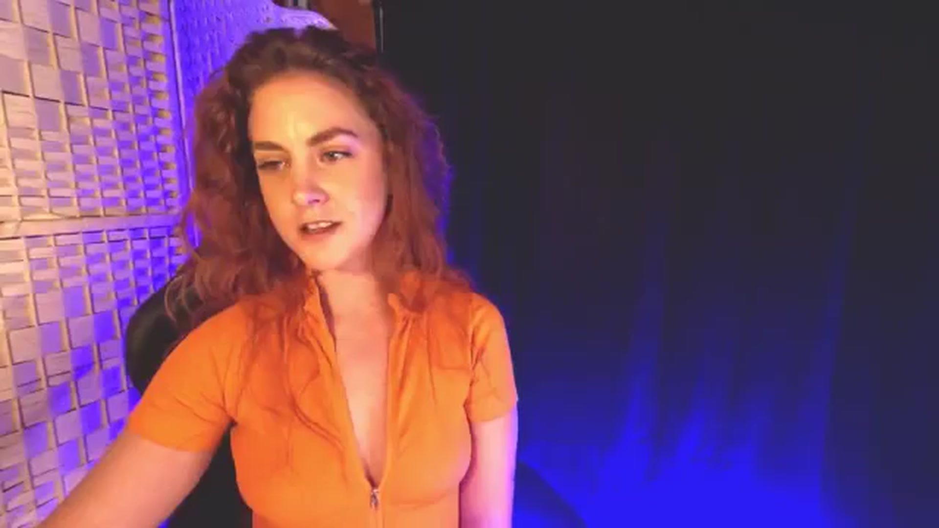 Gallery image thumbnail from KayleyxEmily's myfreecams stream on, 03/19/2025, 17:05 image 14 of 20