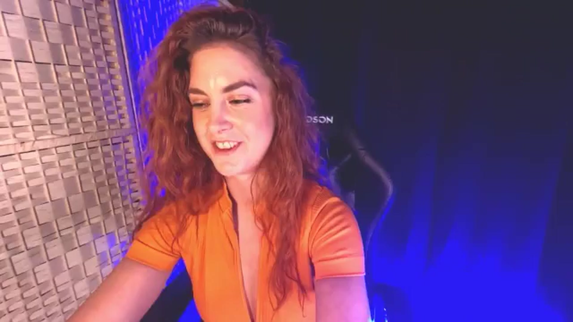Gallery image thumbnail from KayleyxEmily's myfreecams stream on, 03/19/2025, 17:45 image 16 of 20