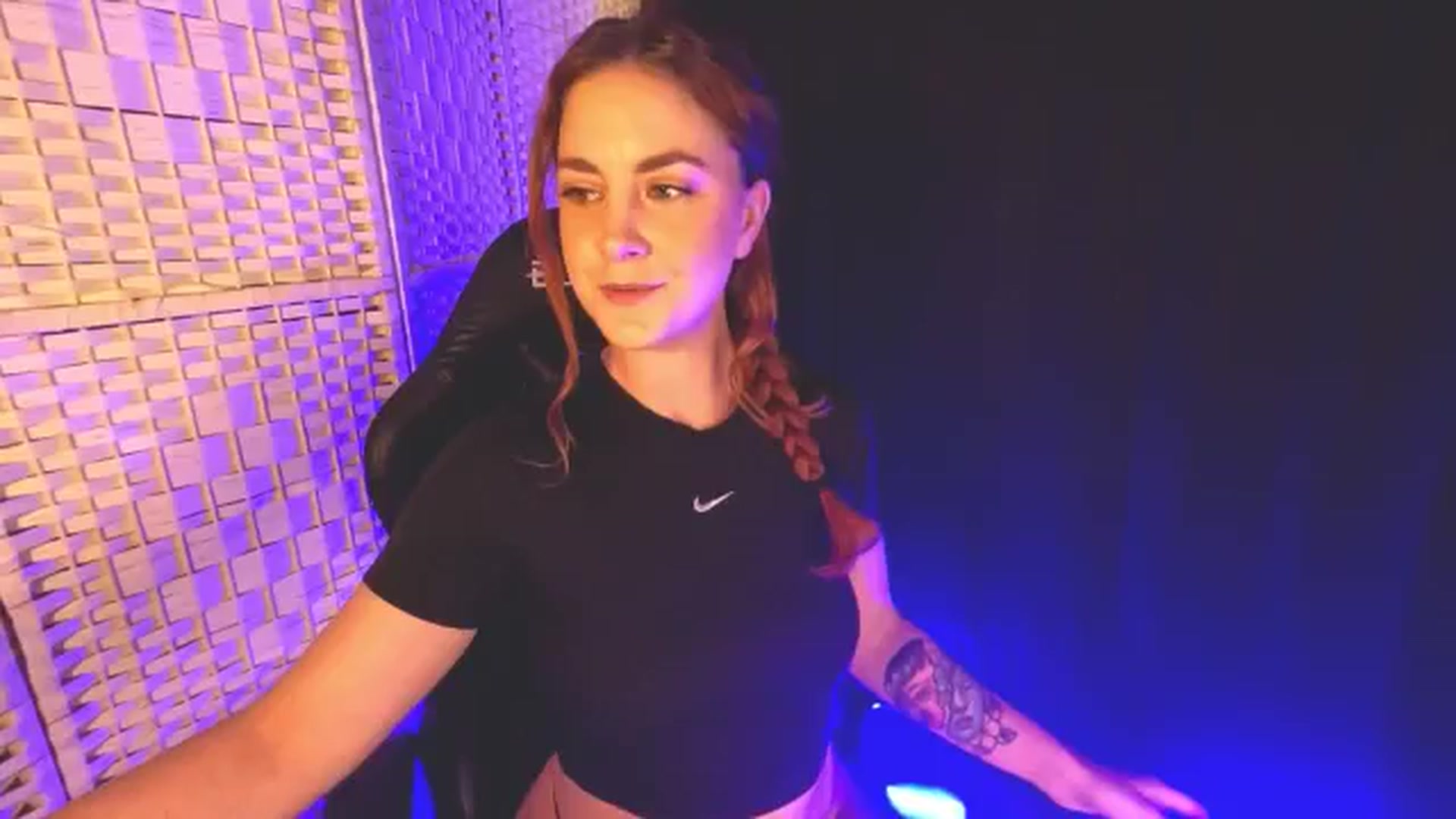 Gallery image thumbnail from KayleyxEmily's myfreecams stream on, 03/21/2025, 16:17 image 20 of 20