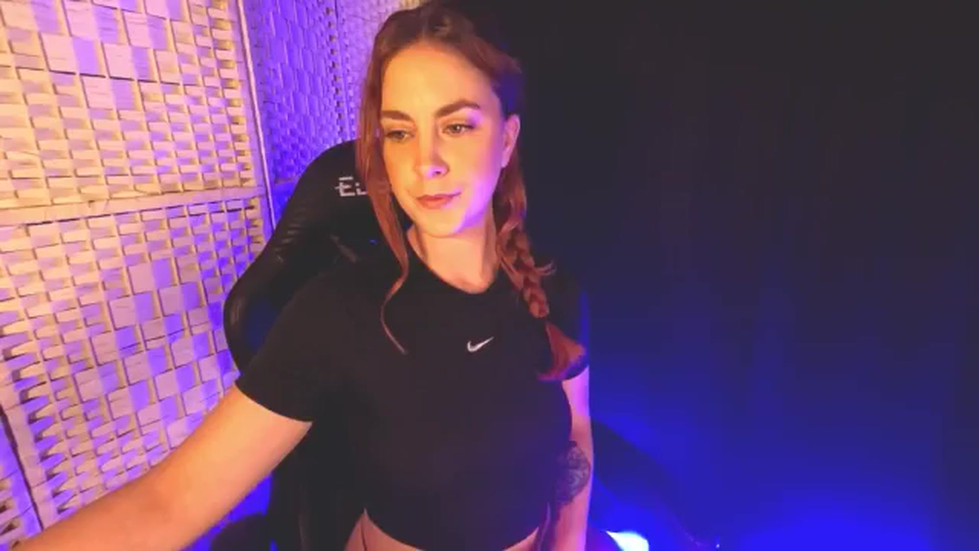 Gallery image thumbnail from KayleyxEmily's myfreecams stream on, 03/21/2025, 16:17 image 13 of 20