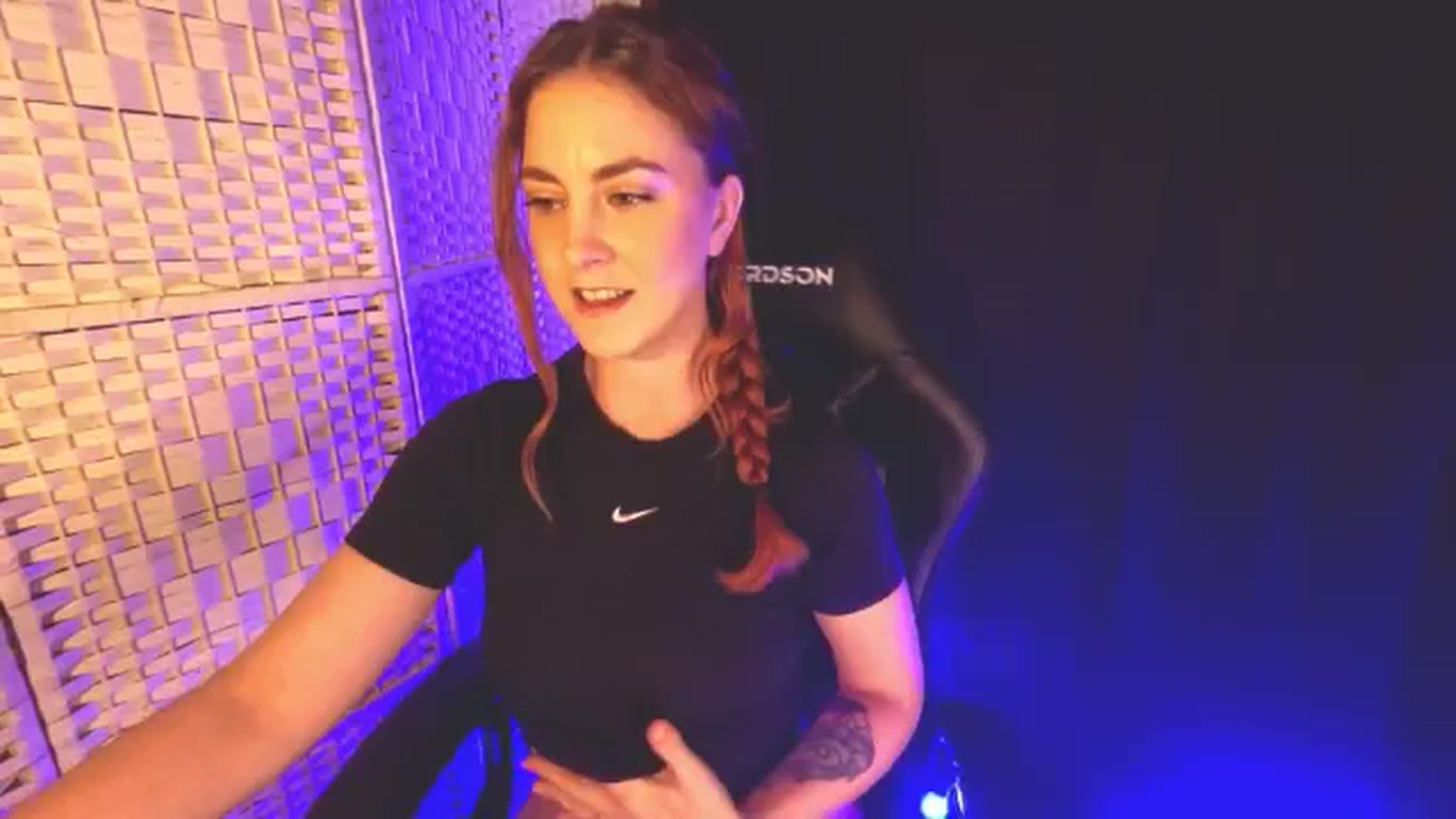 Gallery image thumbnail from KayleyxEmily's myfreecams stream on, 03/21/2025, 16:17 image 18 of 20