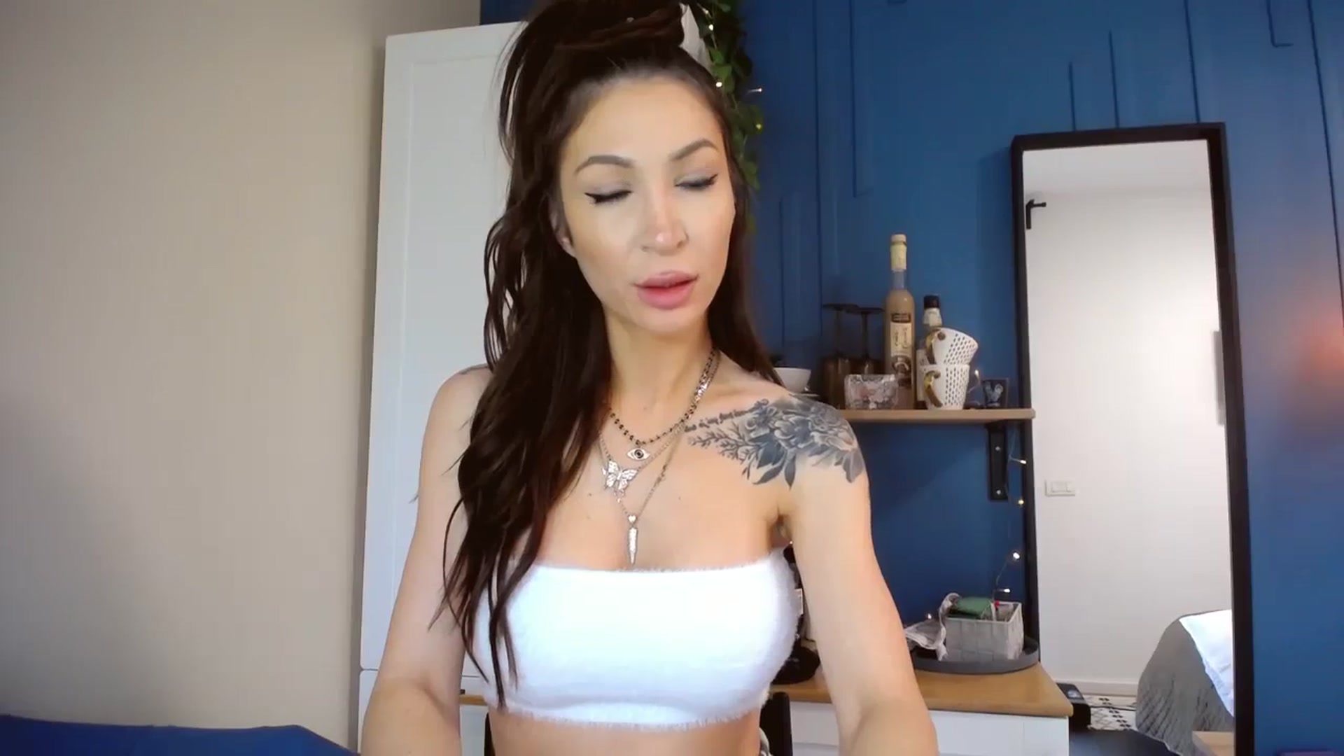 Gallery image thumbnail from Kaylicious's myfreecams stream on, 03/13/2024, 11:16 image 16 of 20