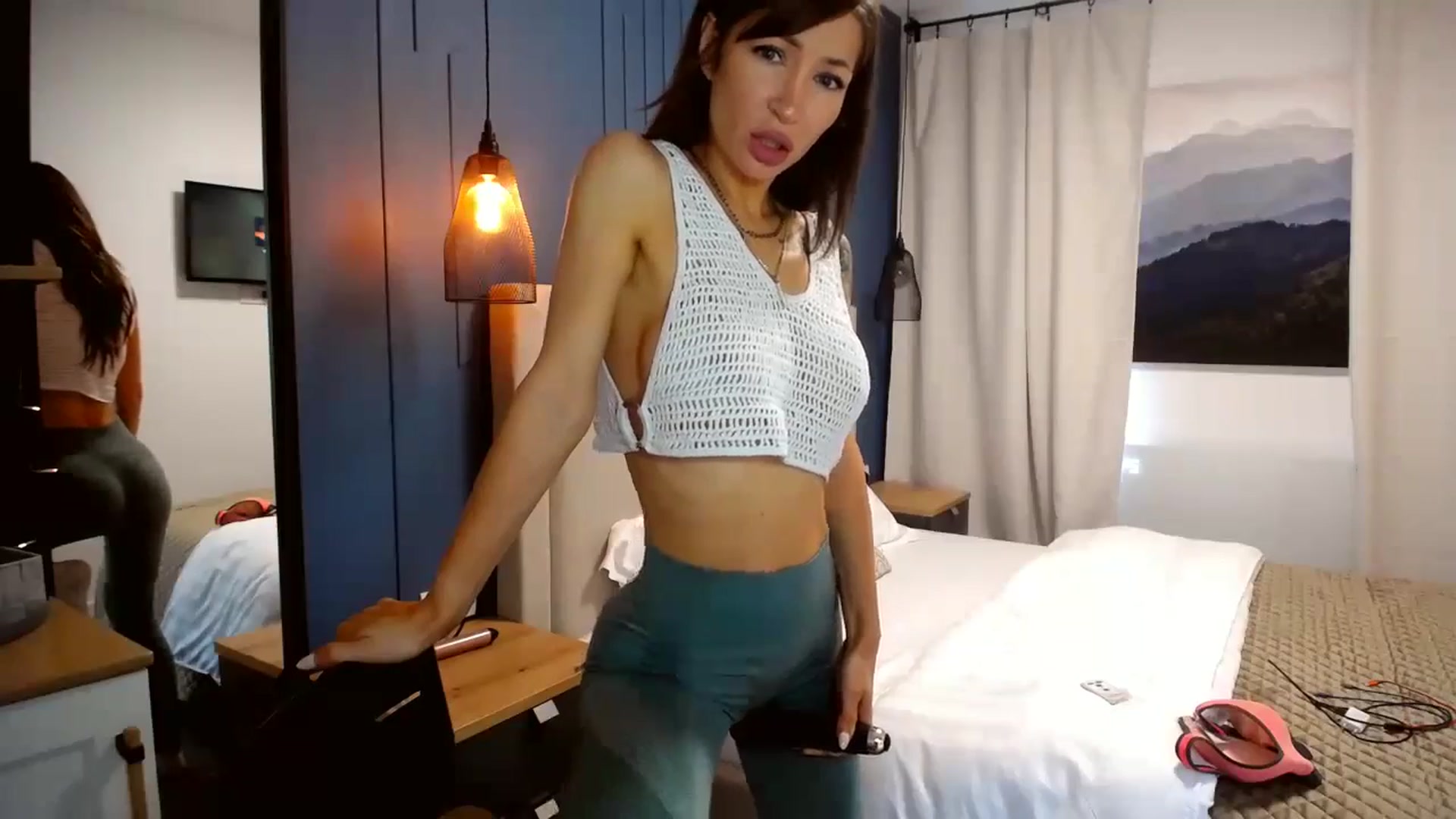 Gallery image thumbnail from Kaylicious's myfreecams stream on, 04/18/2024, 08:40 image 7 of 20