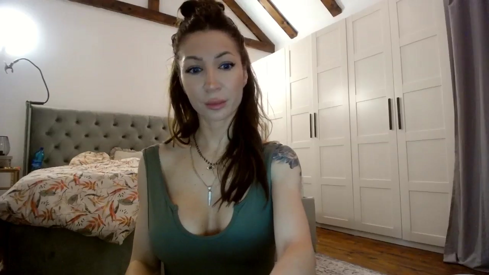 Gallery image thumbnail from Kaylicious's myfreecams stream on, 05/13/2024, 09:15 image 9 of 20