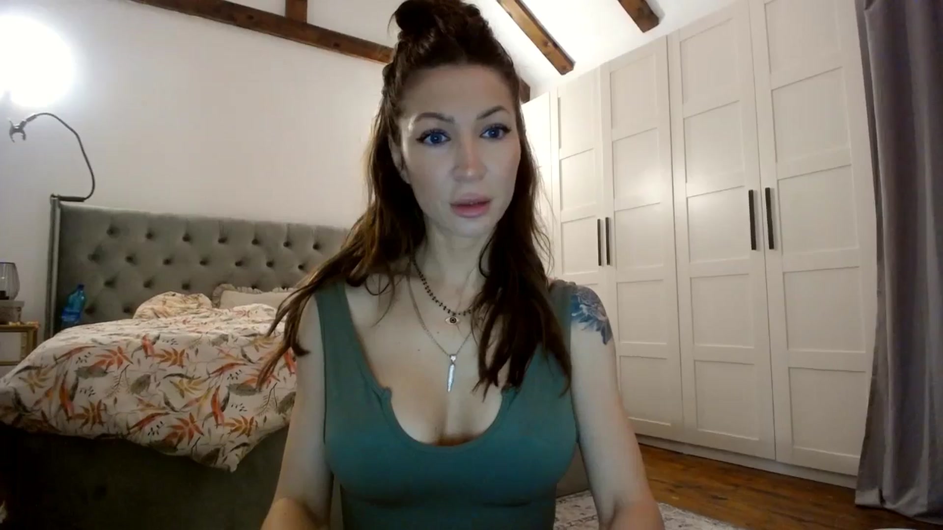 Gallery image thumbnail from Kaylicious's myfreecams stream on, 05/13/2024, 09:15 image 11 of 20
