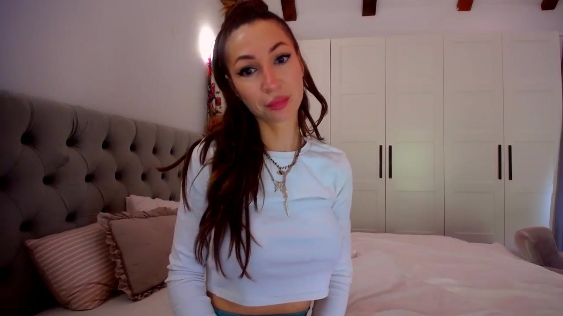 Gallery image thumbnail from Kaylicious's myfreecams stream on, 05/22/2024, 09:39 image 2 of 20