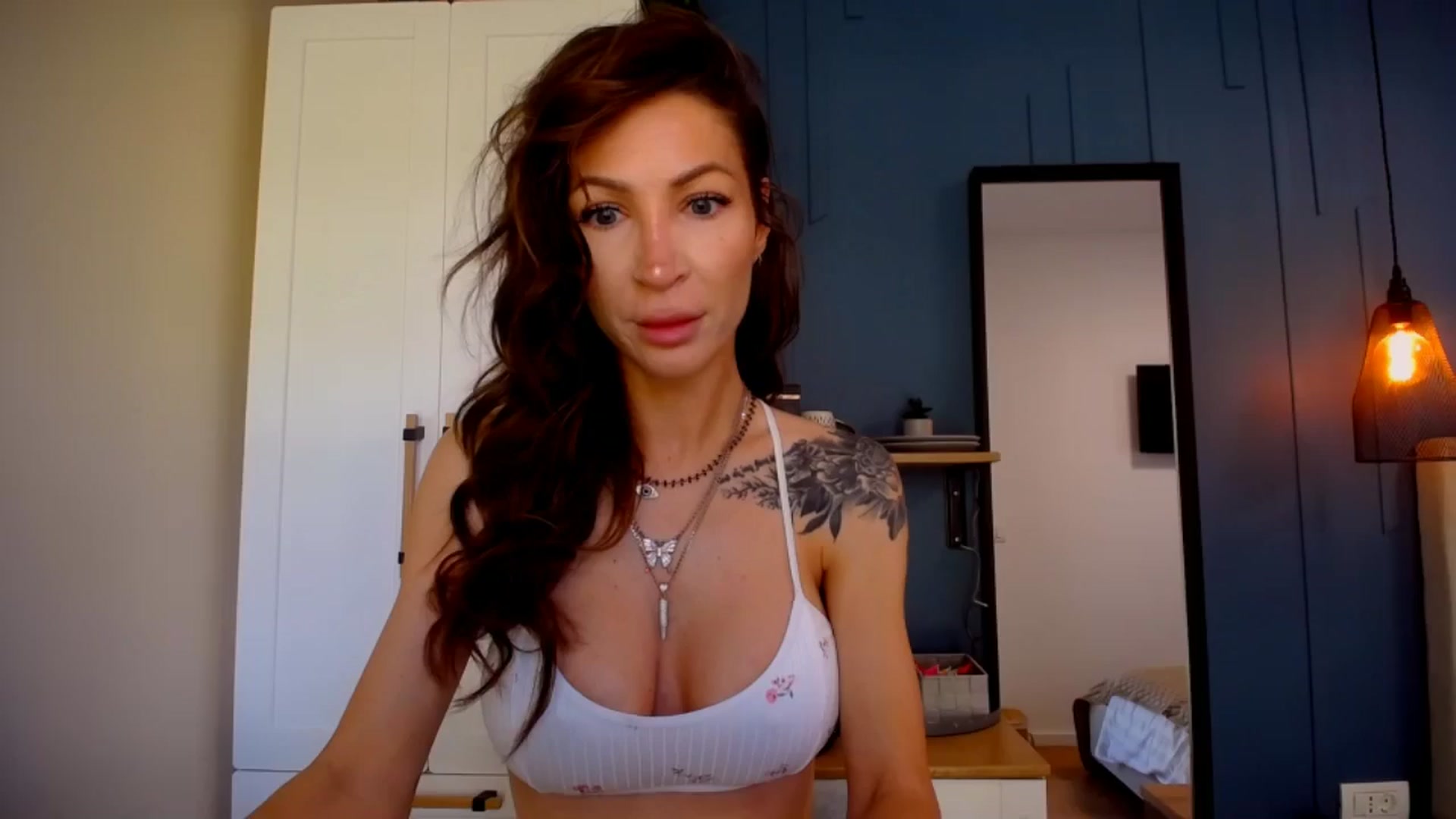 Gallery image thumbnail from Kaylicious's myfreecams stream on, 06/06/2024, 07:59 image 3 of 20