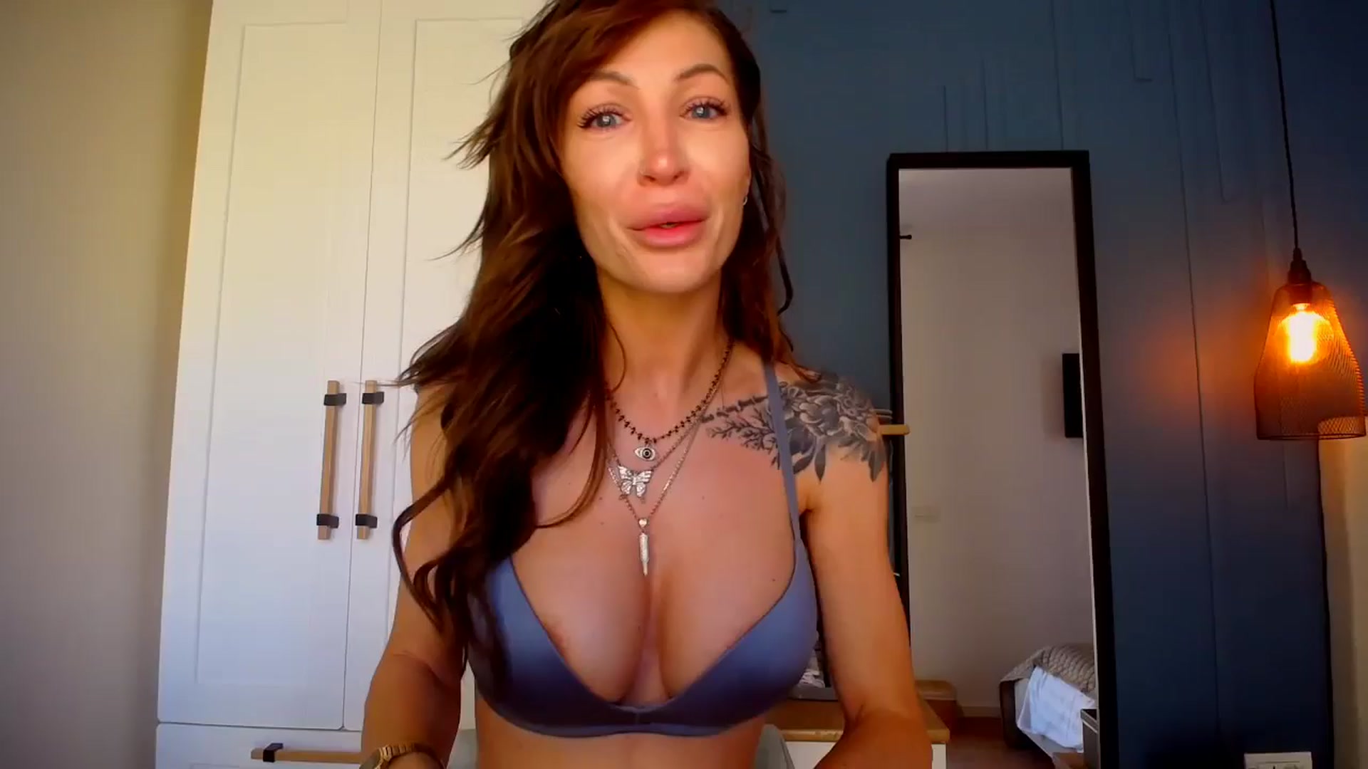 Gallery image thumbnail from Kaylicious's myfreecams stream on, 06/07/2024, 08:14 image 1 of 20