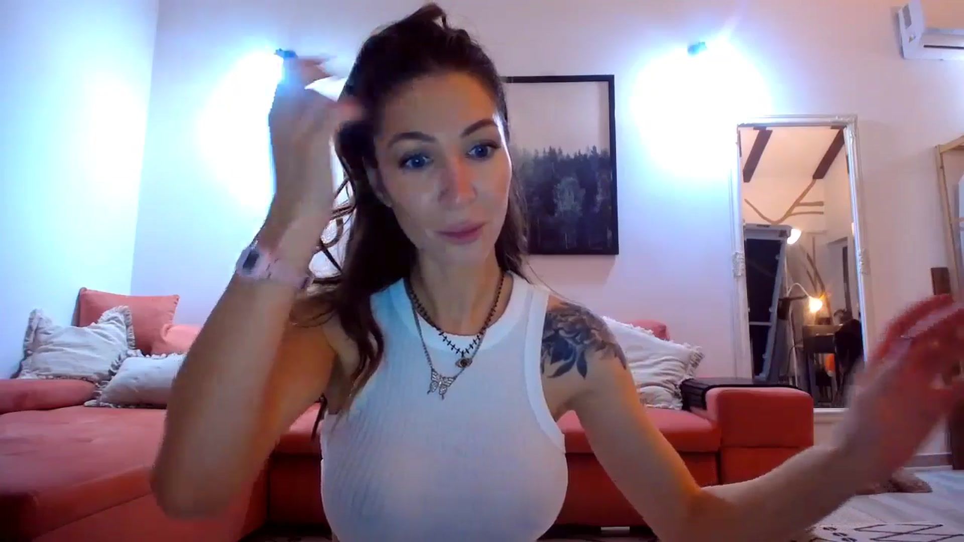 Gallery image thumbnail from Kaylicious's myfreecams stream on, 11/21/2024, 17:03 image 13 of 20