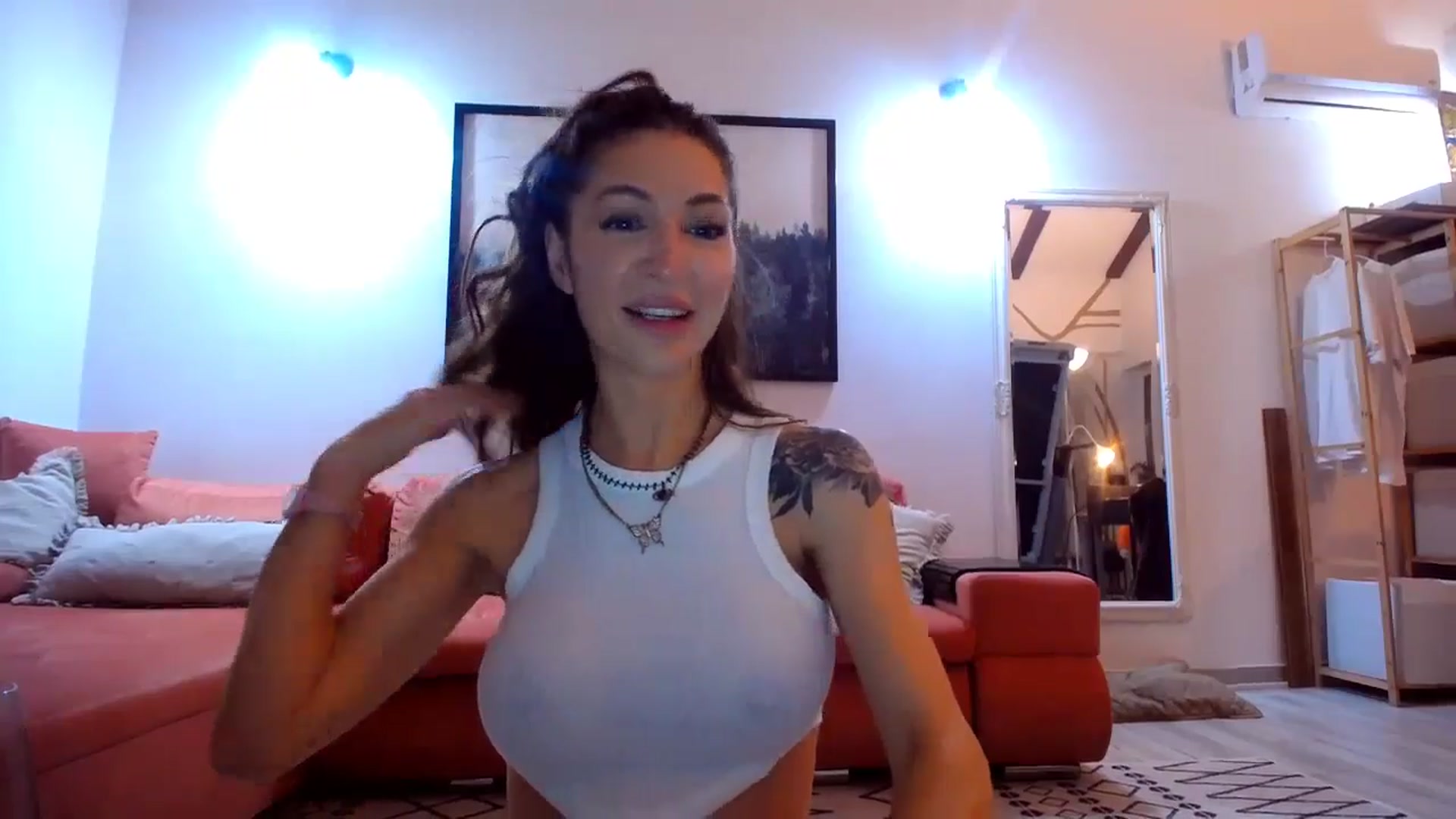 Gallery image thumbnail from Kaylicious's myfreecams stream on, 11/21/2024, 17:03 image 8 of 20