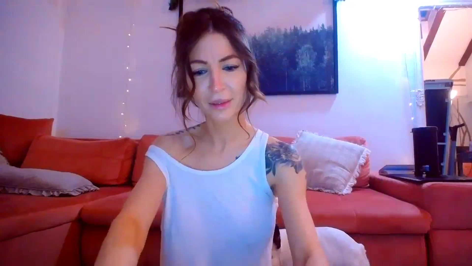 Gallery image thumbnail from Kaylicious's myfreecams stream on, 12/29/2024, 20:59 image 3 of 20