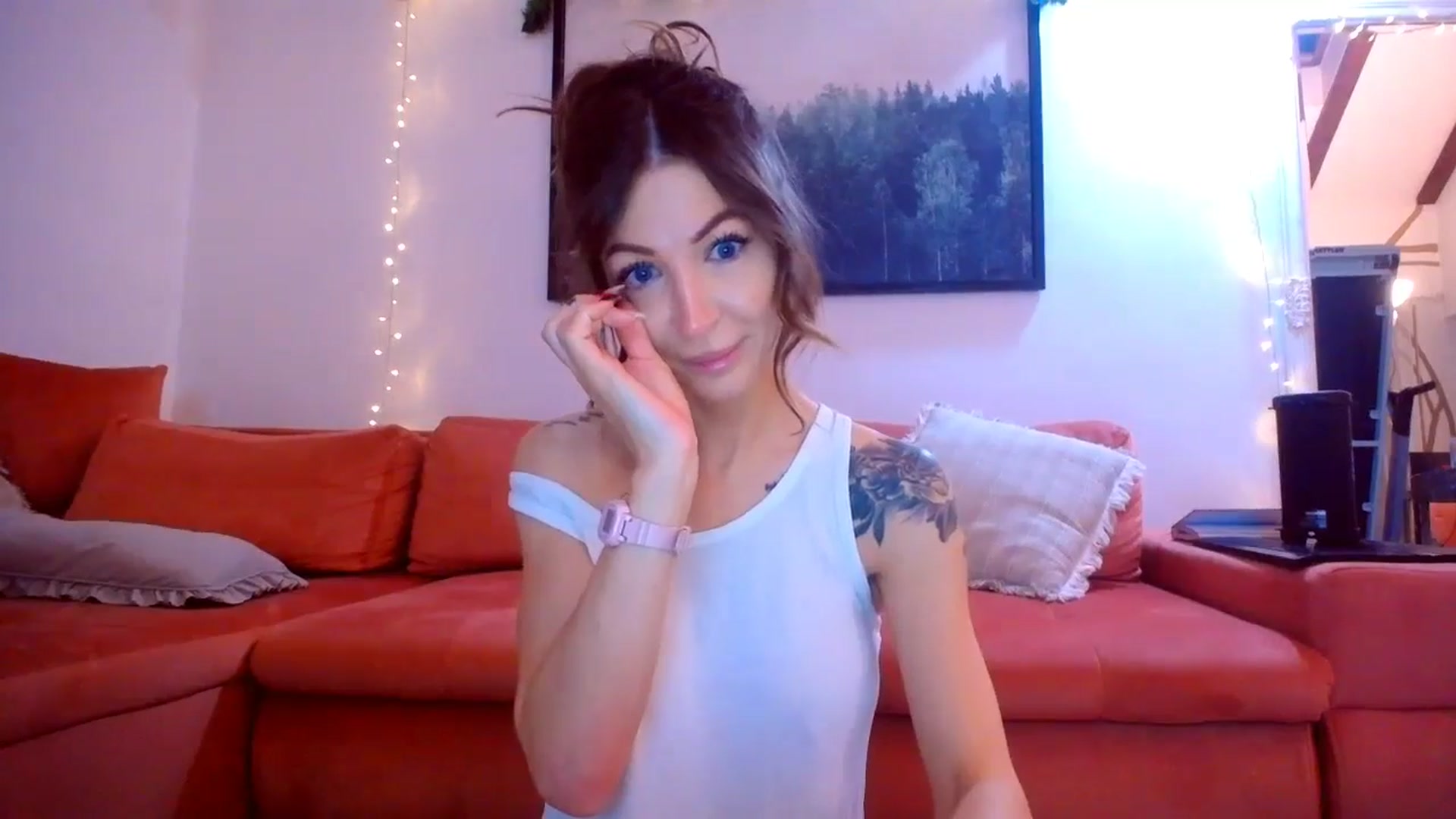 Gallery image thumbnail from Kaylicious's myfreecams stream on, 12/29/2024, 20:59 image 6 of 20