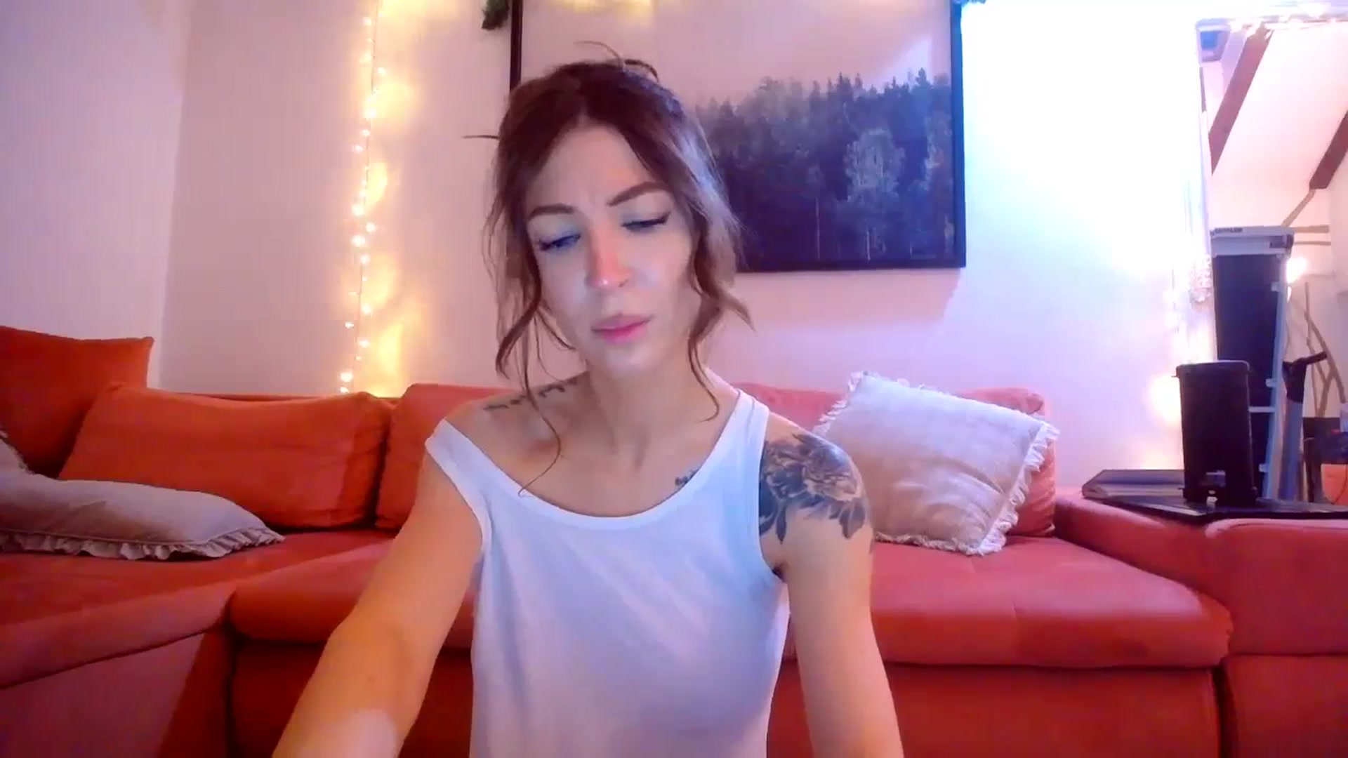 Gallery image thumbnail from Kaylicious's myfreecams stream on, 12/29/2024, 20:59 image 14 of 20