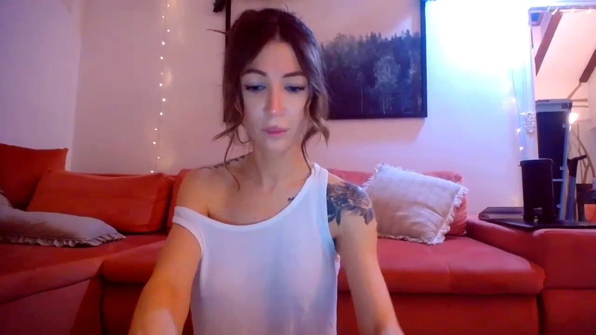 Gallery image thumbnail from Kaylicious's myfreecams stream on, 12/29/2024, 22:35 image 4 of 20