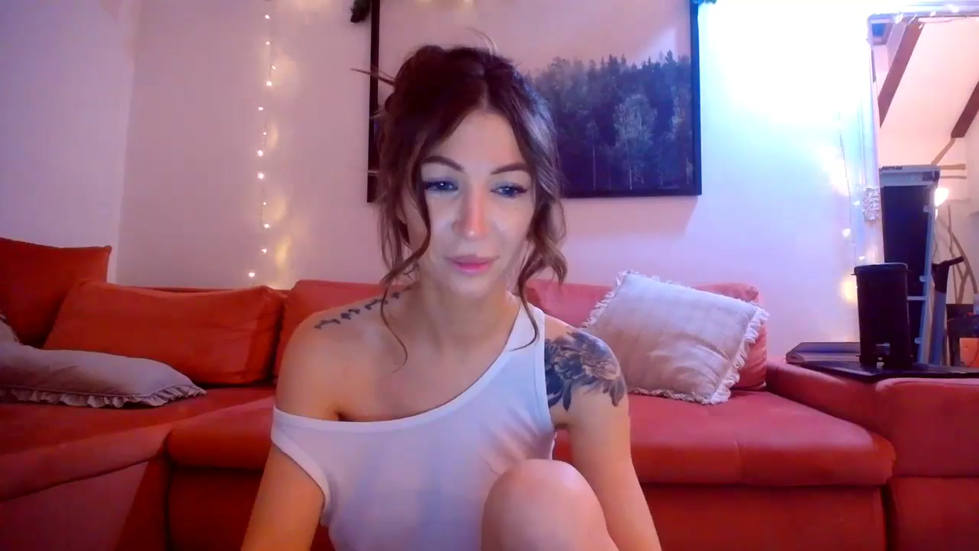 Gallery image thumbnail from Kaylicious's myfreecams stream on, 12/29/2024, 22:35 image 5 of 20