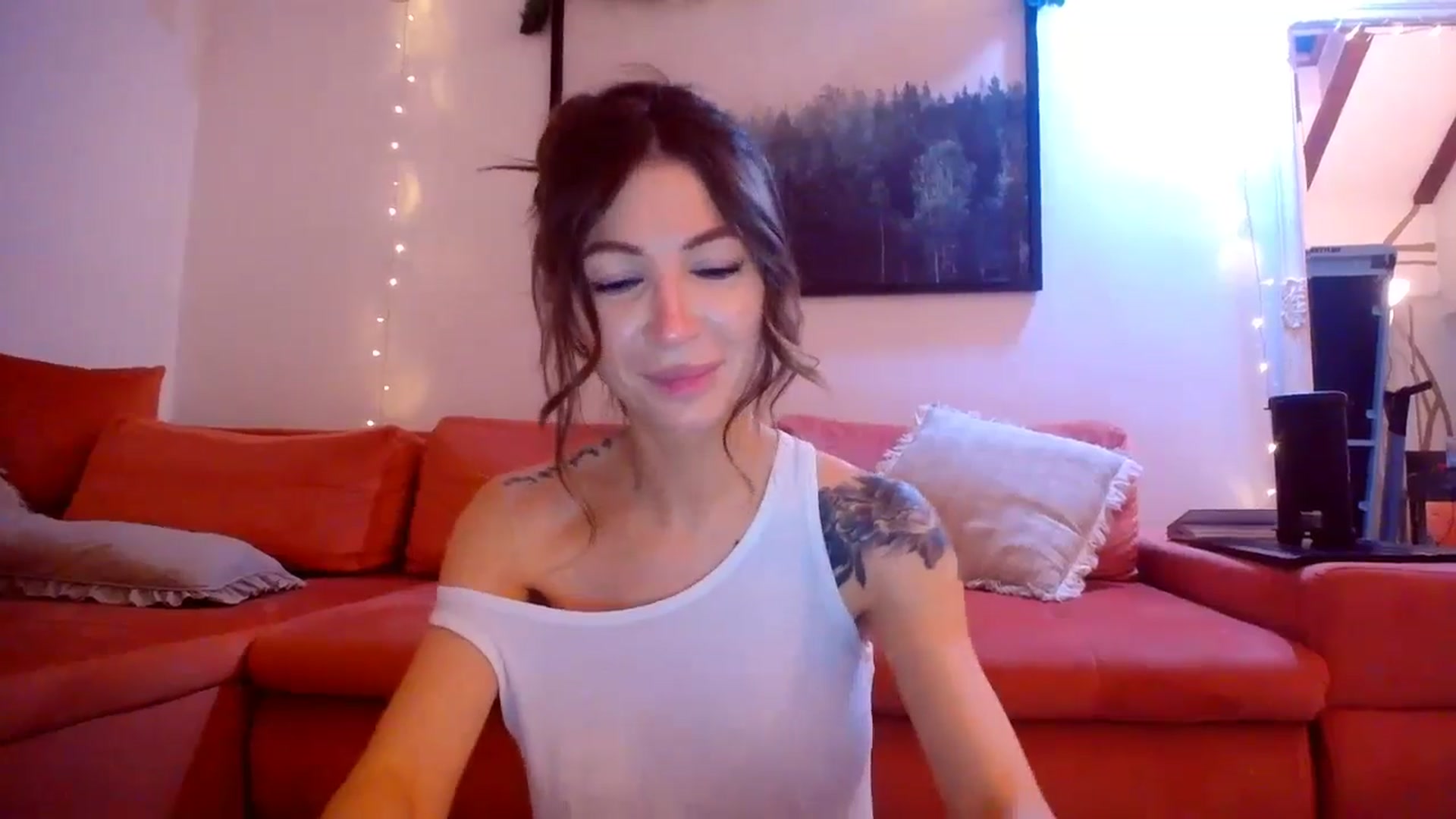 Gallery image thumbnail from Kaylicious's myfreecams stream on, 12/29/2024, 22:35 image 20 of 20