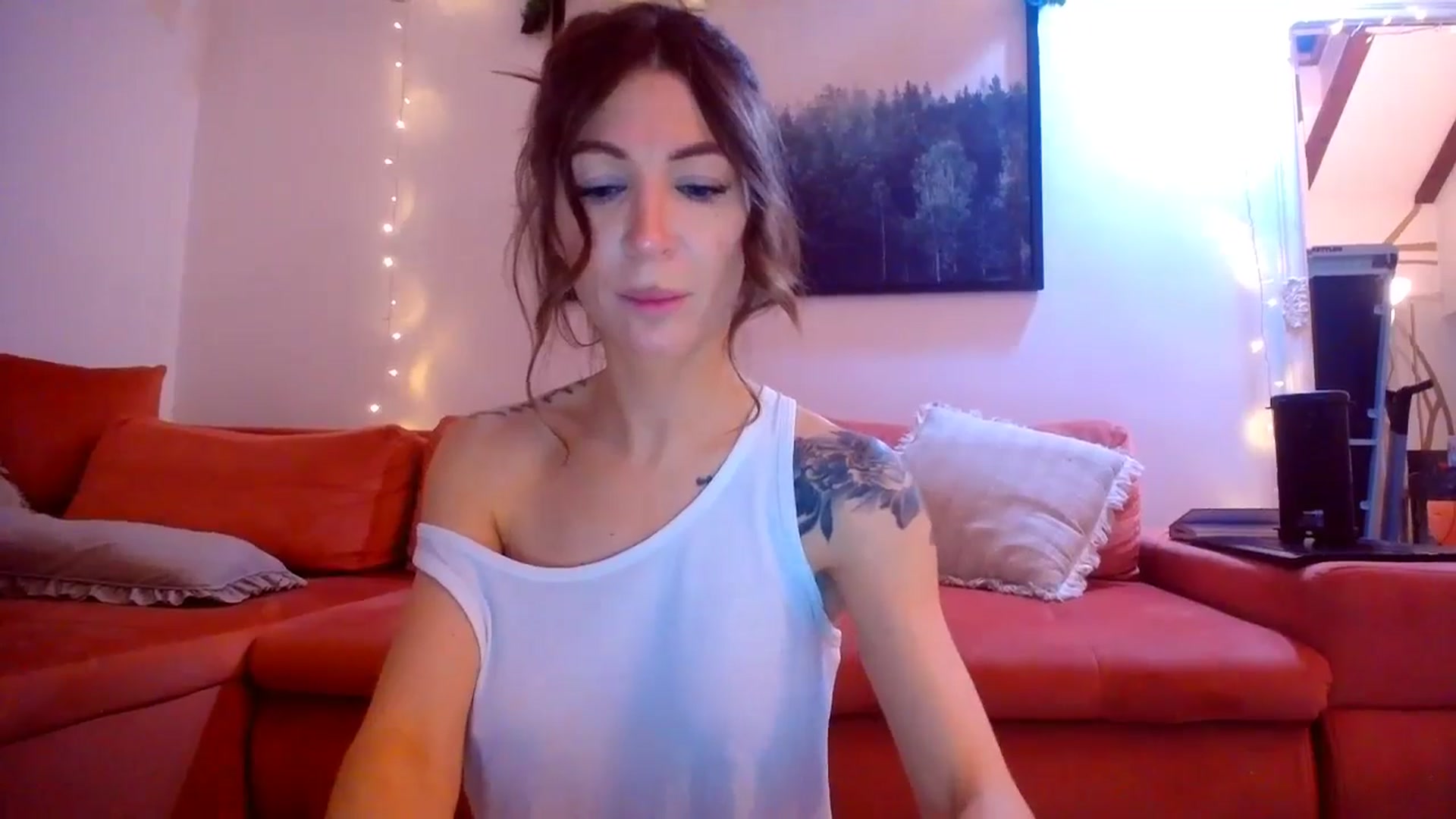 Gallery image thumbnail from Kaylicious's myfreecams stream on, 12/29/2024, 22:35 image 8 of 20