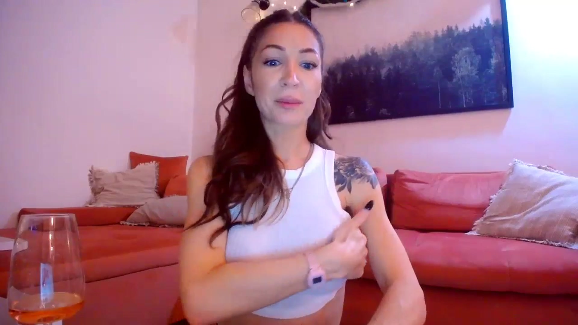 Gallery image thumbnail from Kaylicious's myfreecams stream on, 01/02/2025, 21:36 image 3 of 20