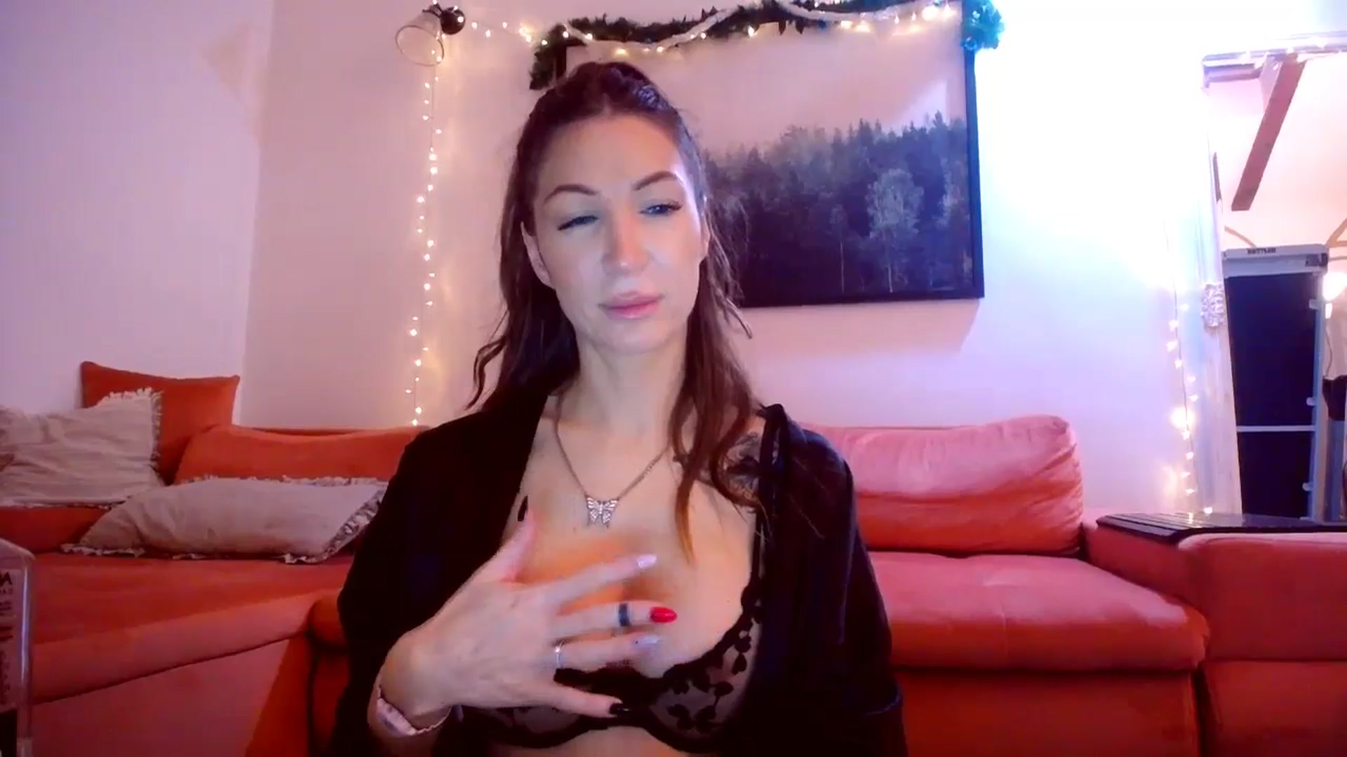 Gallery image thumbnail from Kaylicious's myfreecams stream on, 01/02/2025, 22:50 image 6 of 20