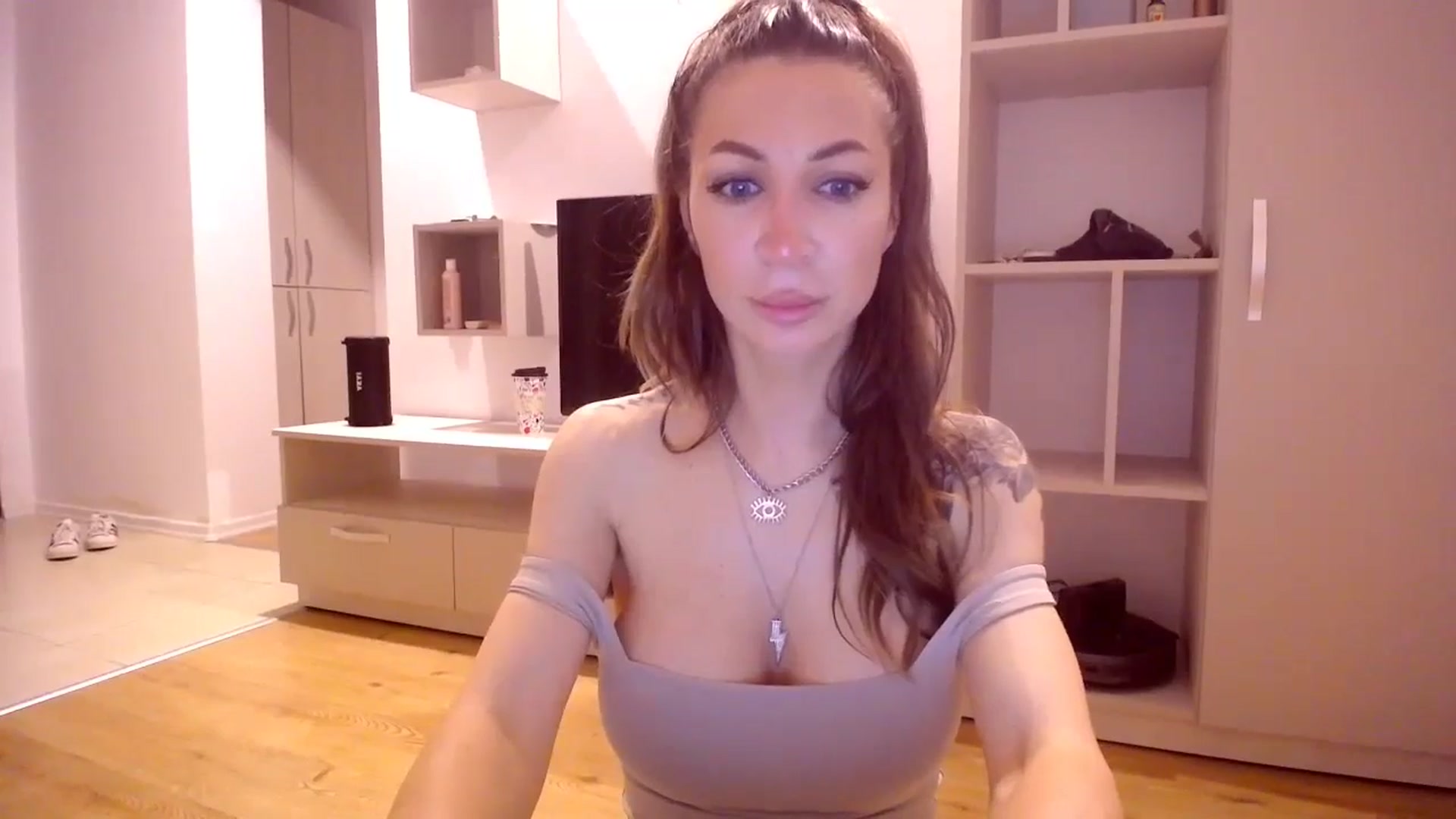 Gallery image thumbnail from Kaylicious's myfreecams stream on, 05/24/2025, 18:45 image 10 of 20