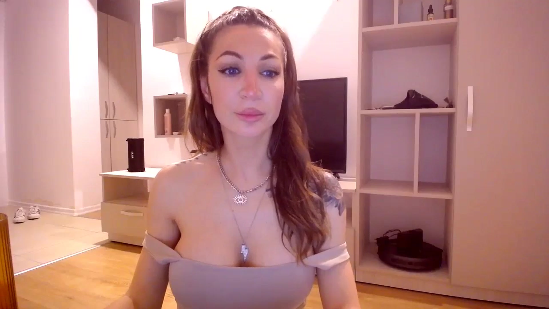 Gallery image thumbnail from Kaylicious's myfreecams stream on, 05/24/2025, 18:45 image 2 of 20