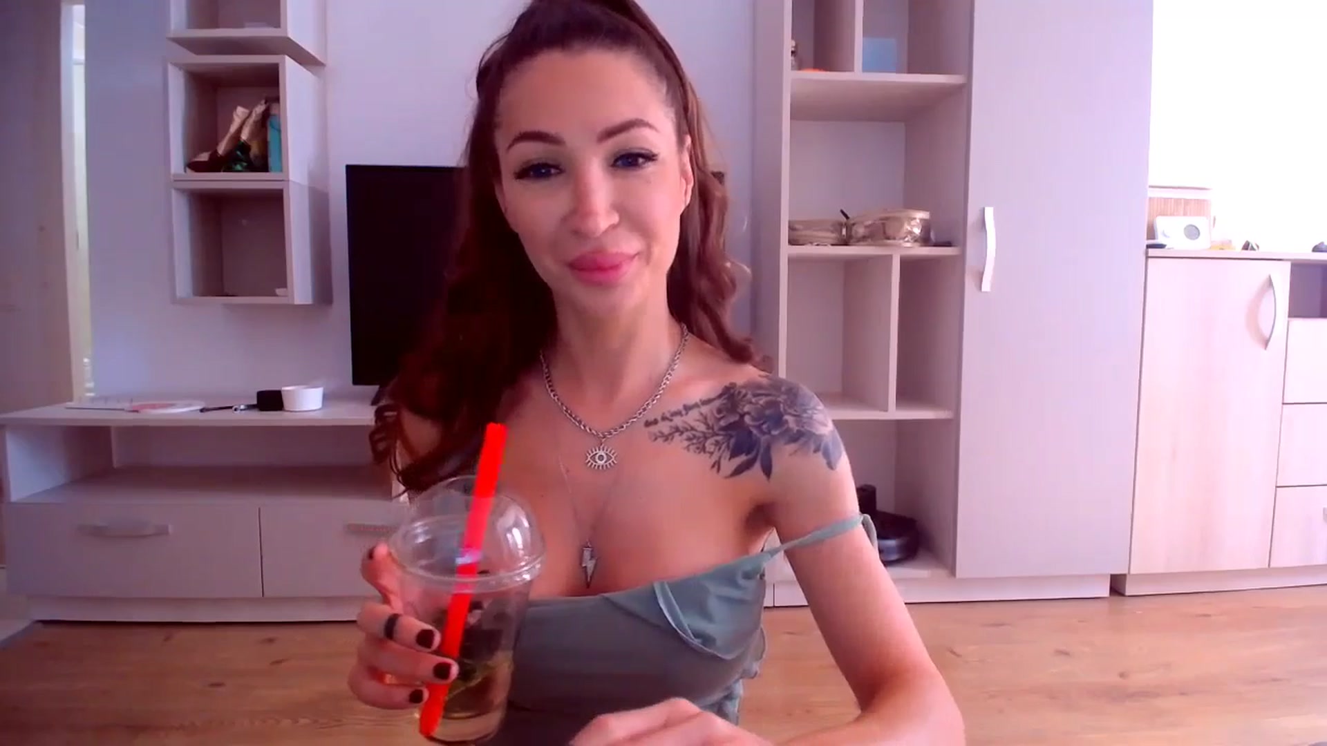 Gallery image thumbnail from Kaylicious's myfreecams stream on, 06/28/2025, 14:49 image 9 of 20