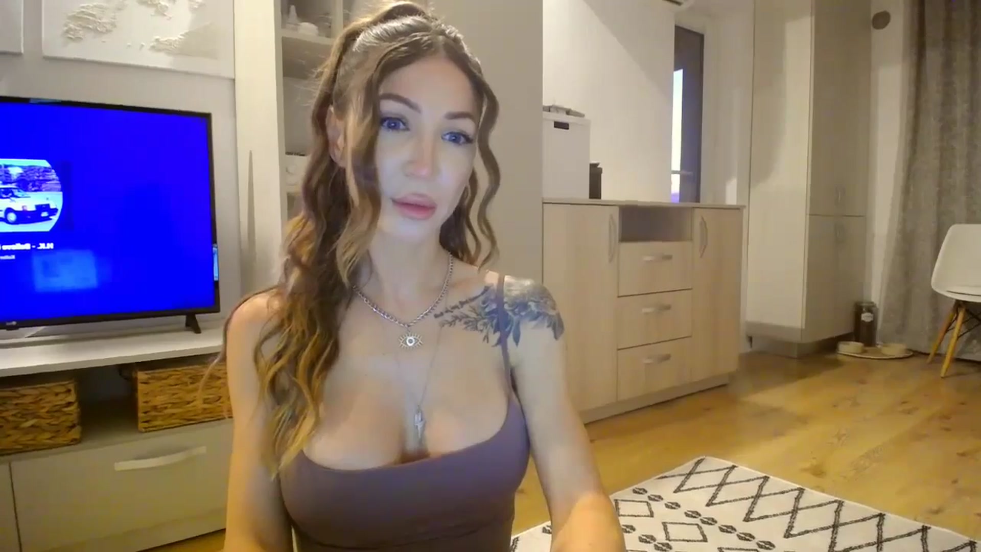 Gallery image thumbnail from Kaylicious's myfreecams stream on, 08/02/2025, 18:10 image 8 of 20