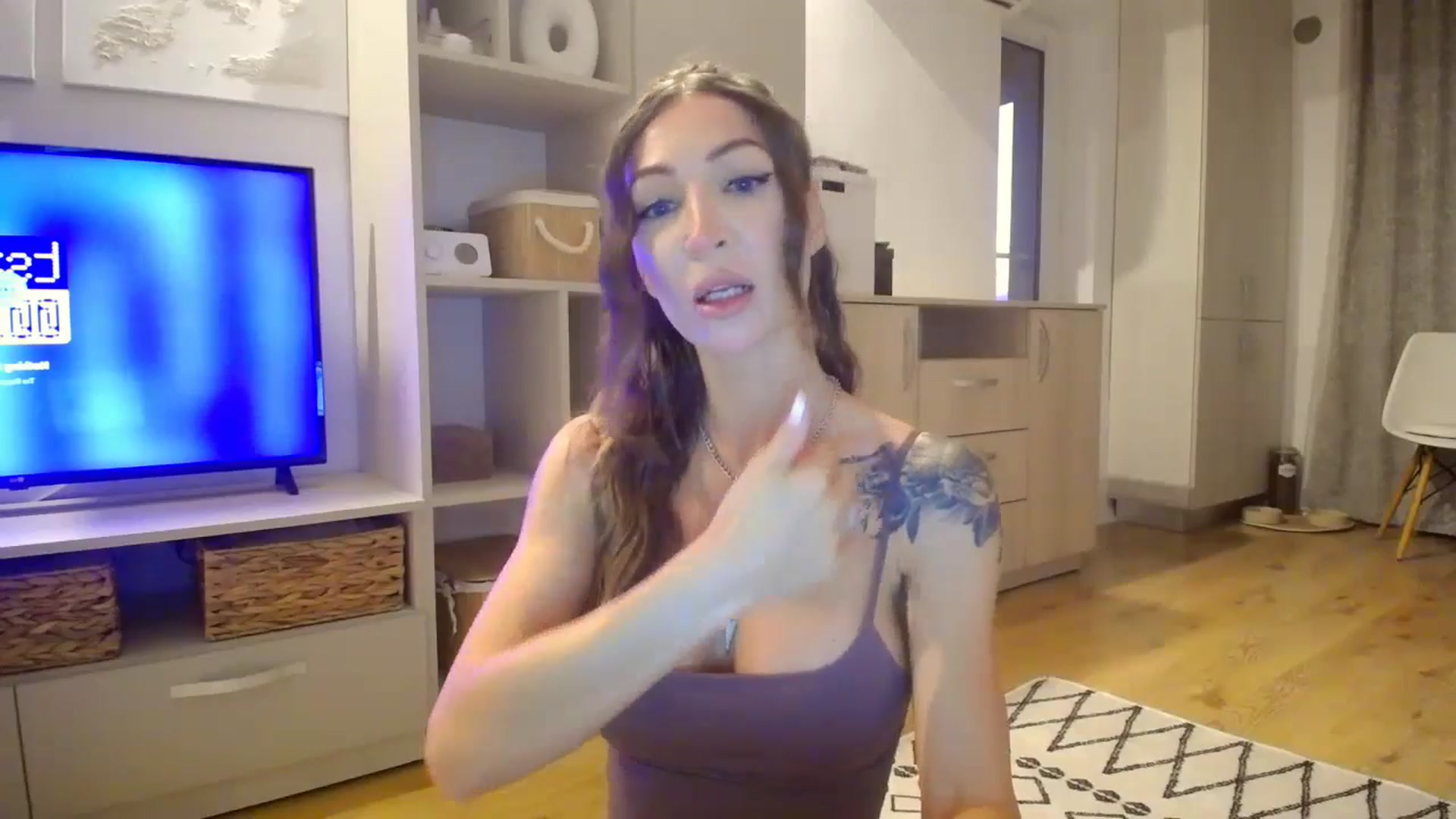 Gallery image thumbnail from Kaylicious's myfreecams stream on, 08/02/2025, 18:10 image 2 of 20