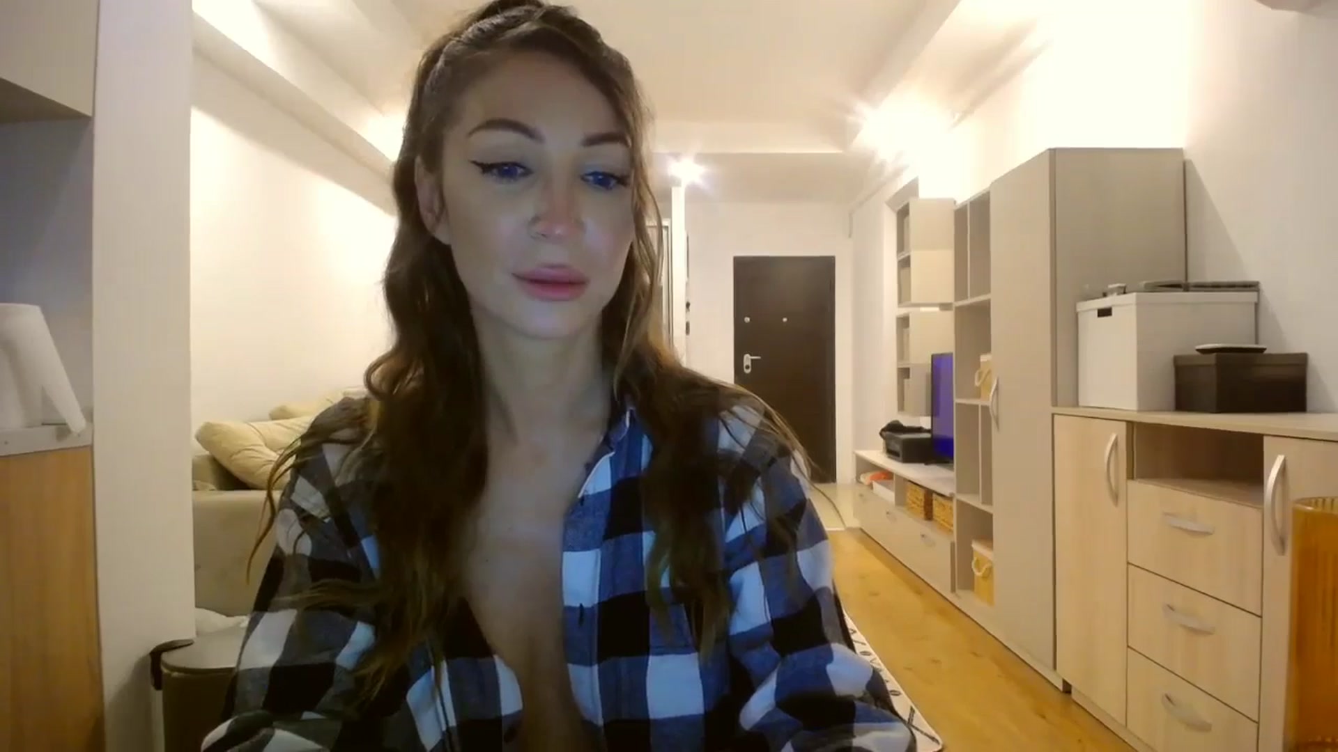 Gallery image thumbnail from Kaylicious's myfreecams stream on, 08/02/2025, 20:27 image 20 of 20