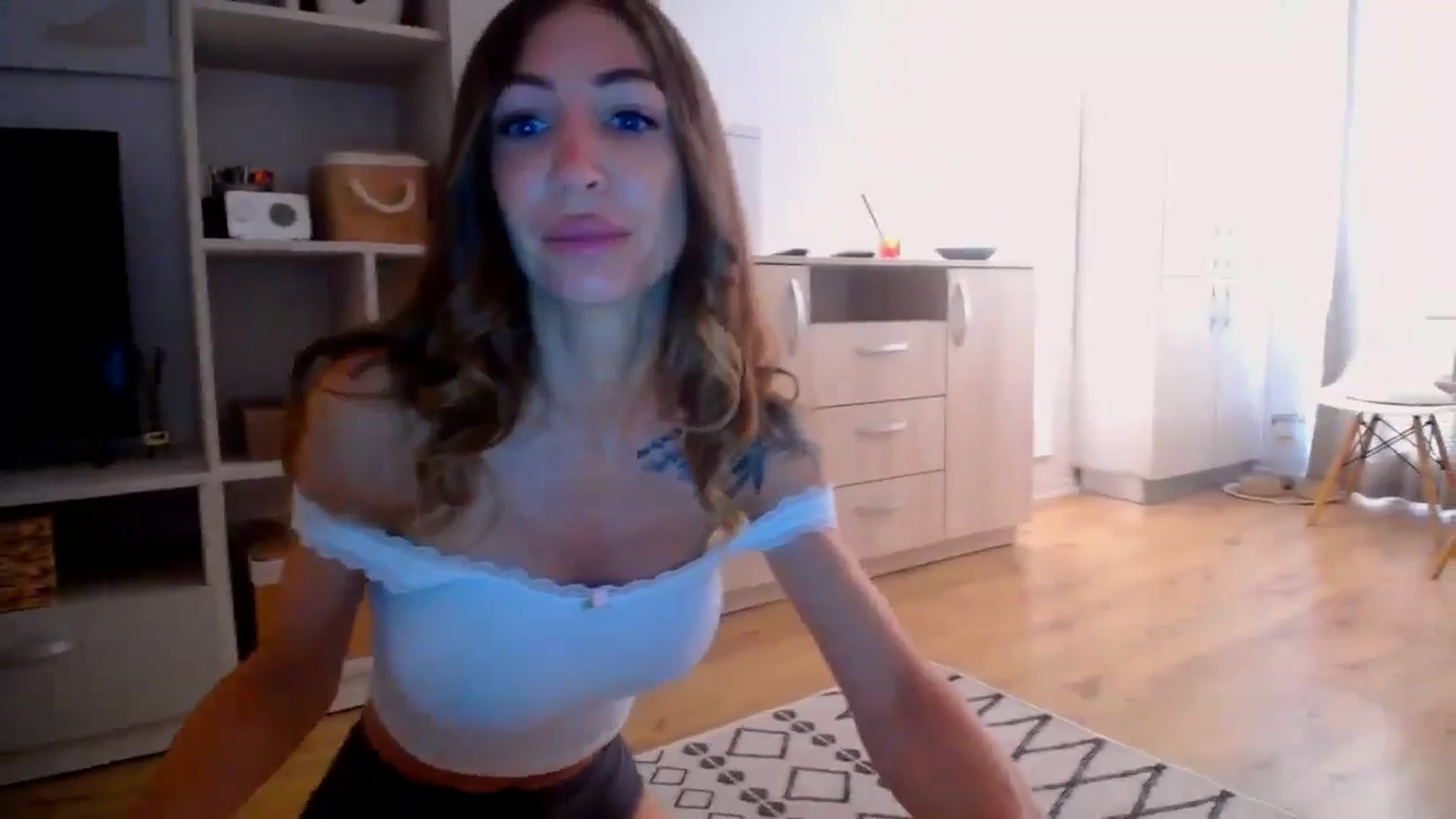 Gallery image thumbnail from Kaylicious's myfreecams stream on, 08/14/2025, 15:43 image 19 of 20