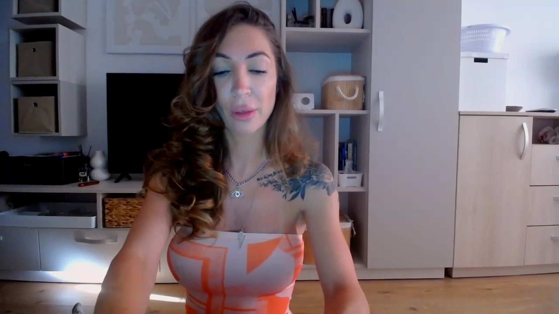 Gallery image thumbnail from Kaylicious's myfreecams stream on, 08/24/2025, 15:42 image 3 of 20