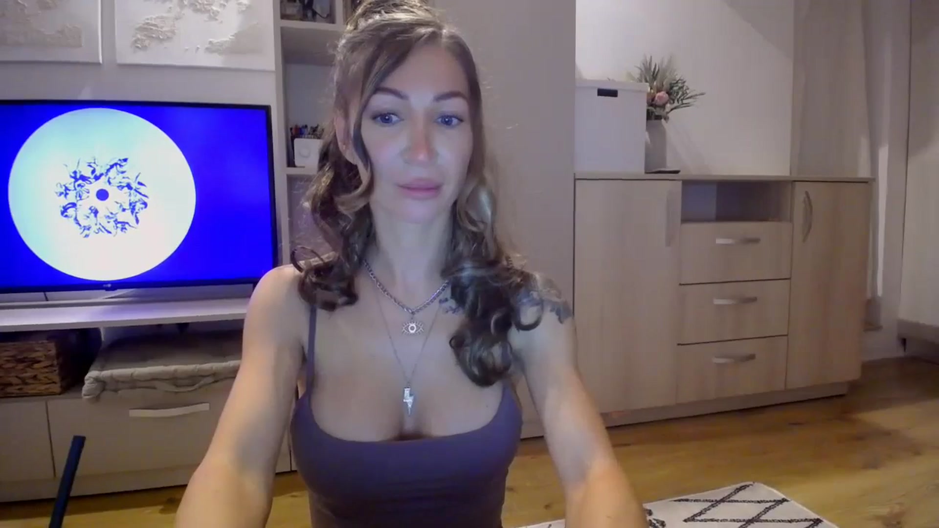 Gallery image thumbnail from Kaylicious's myfreecams stream on, 08/29/2025, 18:11 image 16 of 20