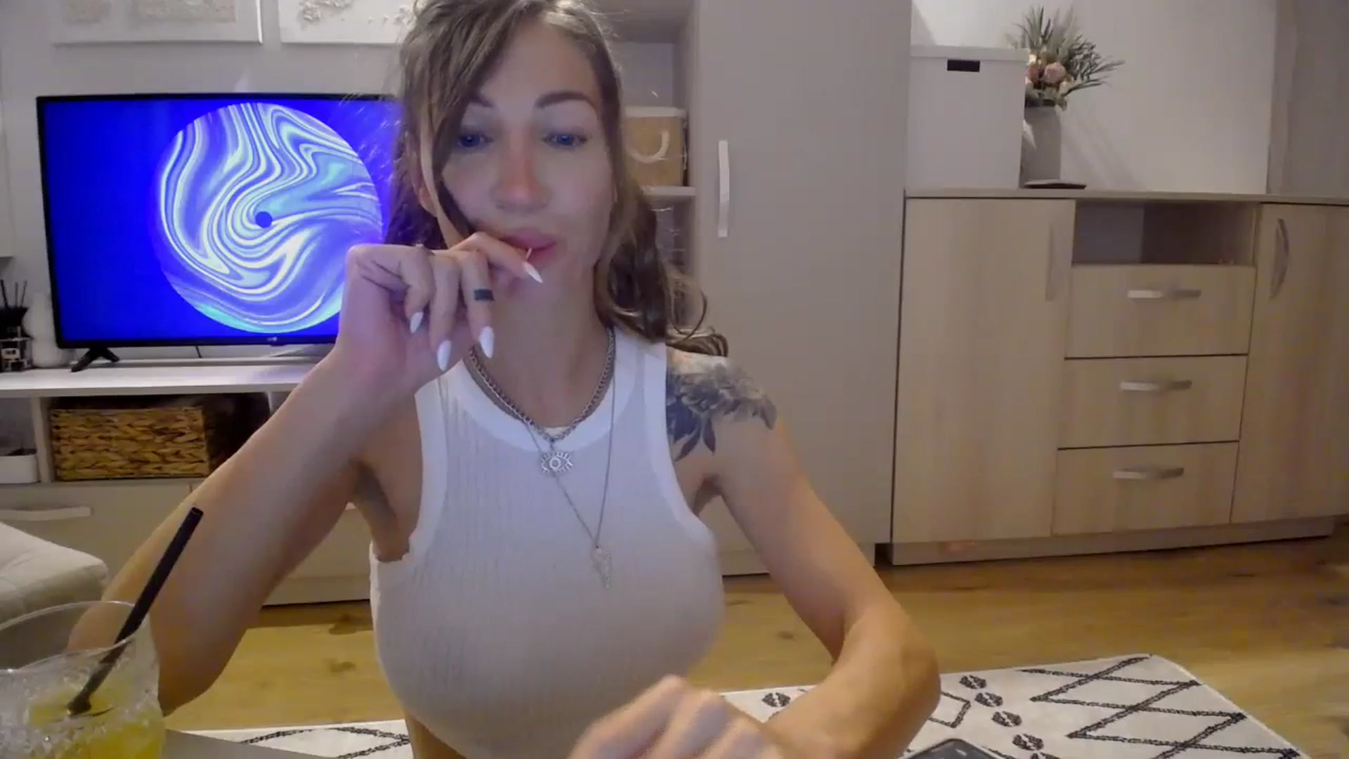 Gallery image thumbnail from Kaylicious's myfreecams stream on, 08/29/2025, 20:06 image 8 of 20