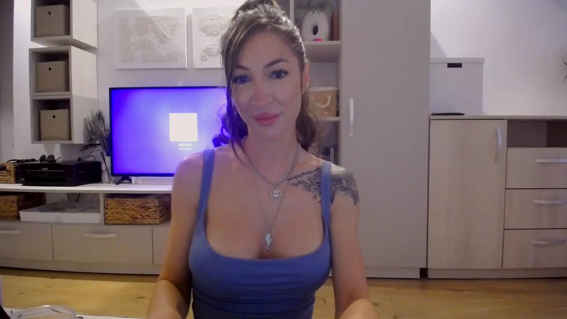 Gallery image thumbnail from Kaylicious's myfreecams stream on, 09/06/2025, 15:33 image 15 of 20