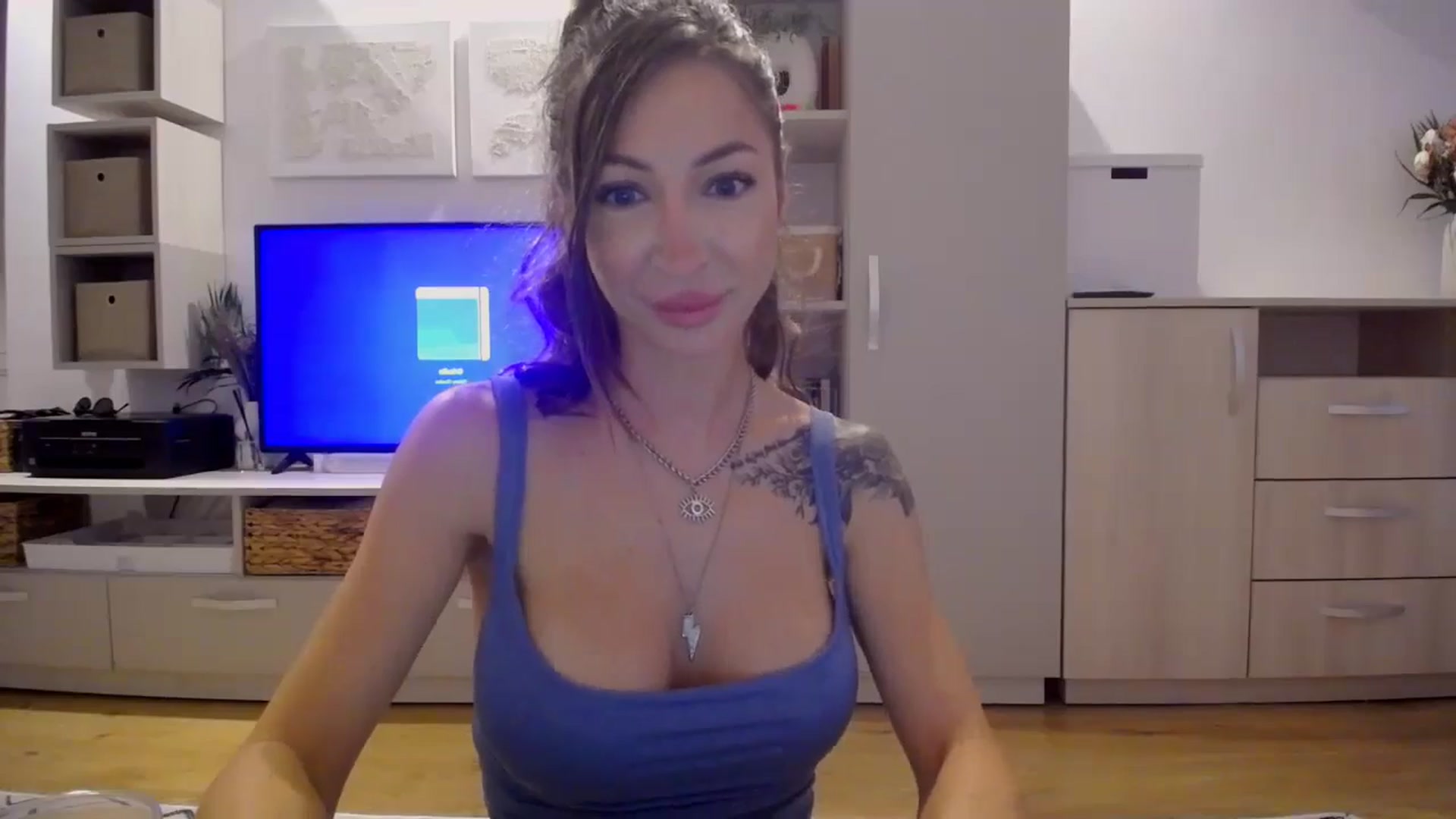 Gallery image thumbnail from Kaylicious's myfreecams stream on, 09/06/2025, 15:53 image 5 of 20