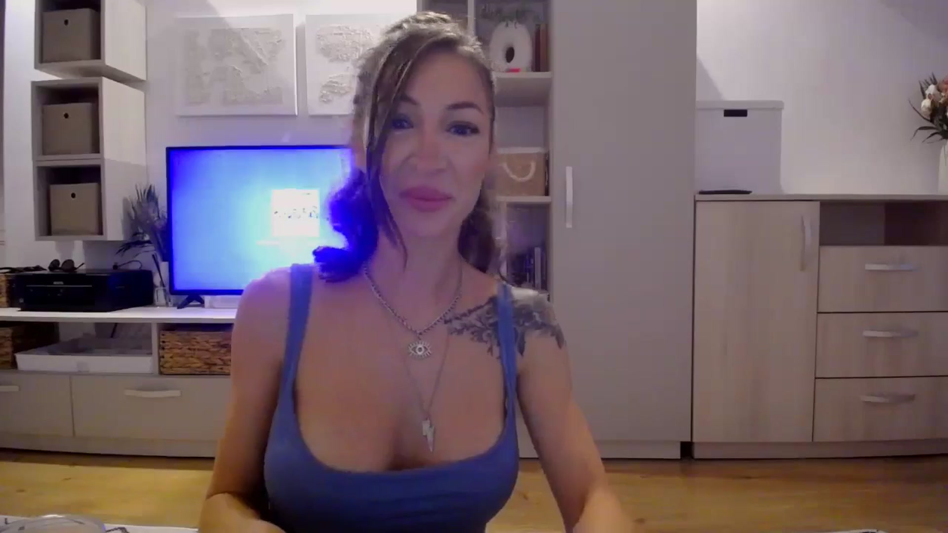 Gallery image thumbnail from Kaylicious's myfreecams stream on, 09/06/2025, 15:53 image 12 of 20