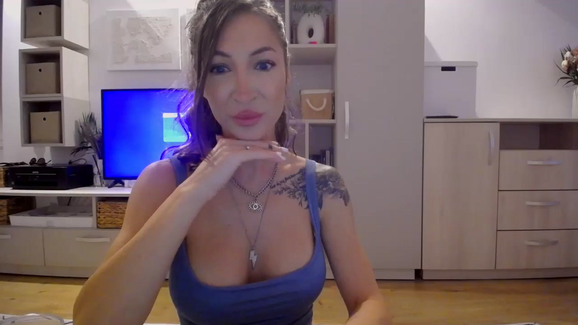 Gallery image thumbnail from Kaylicious's myfreecams stream on, 09/06/2025, 15:53 image 8 of 20