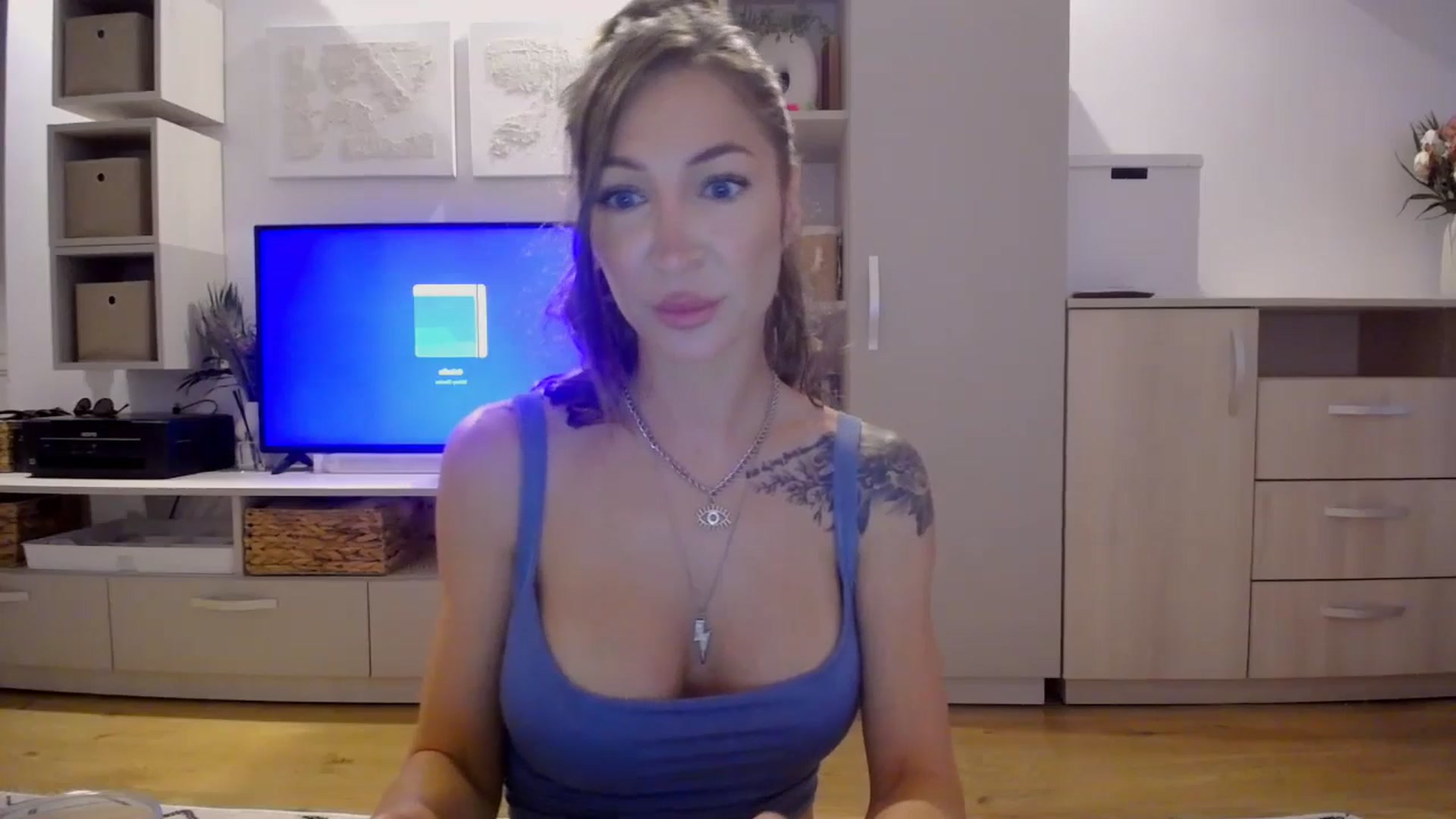 Gallery image thumbnail from Kaylicious's myfreecams stream on, 09/06/2025, 15:53 image 6 of 20