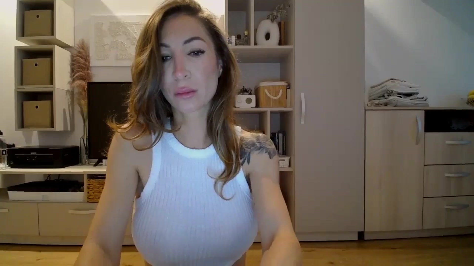 Gallery image thumbnail from Kaylicious's myfreecams stream on, 09/19/2025, 07:51 image 15 of 20