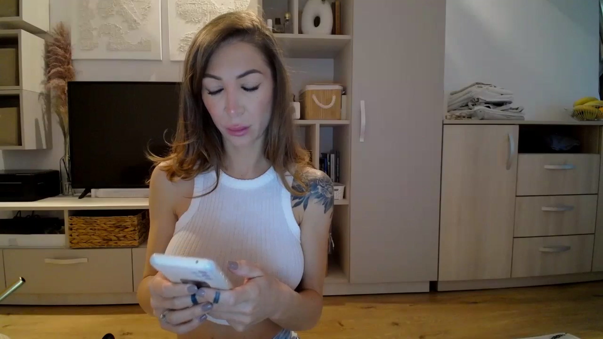 Gallery image thumbnail from Kaylicious's myfreecams stream on, 09/19/2025, 08:08 image 7 of 20