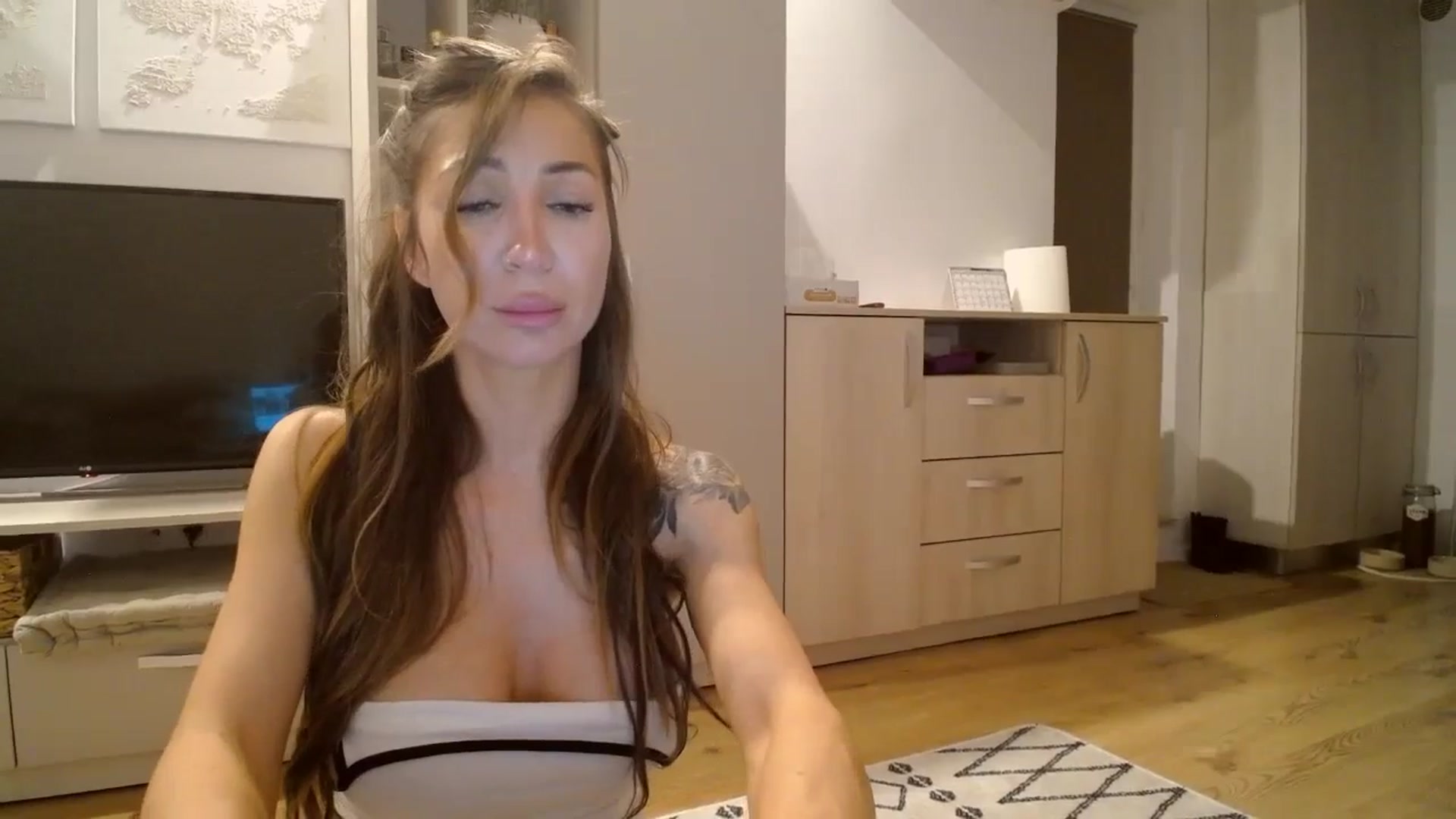 Gallery image thumbnail from Kaylicious's myfreecams stream on, 10/10/2025, 22:08 image 17 of 20